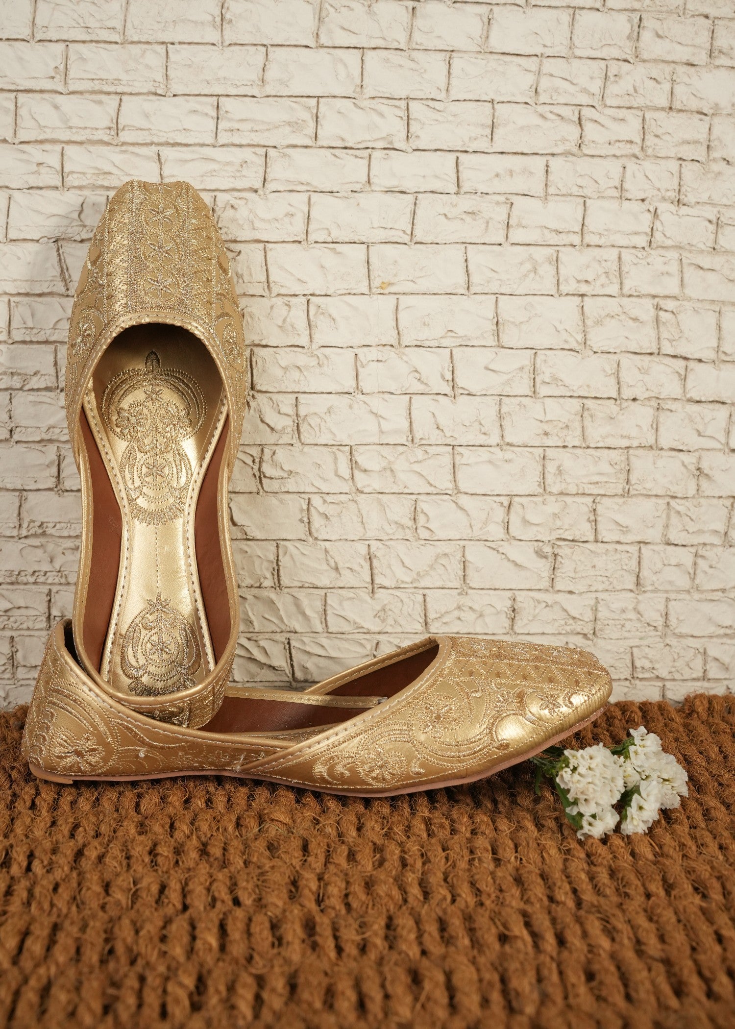 Khussa in Gold by - High Quality Women Khussa BVQ8065