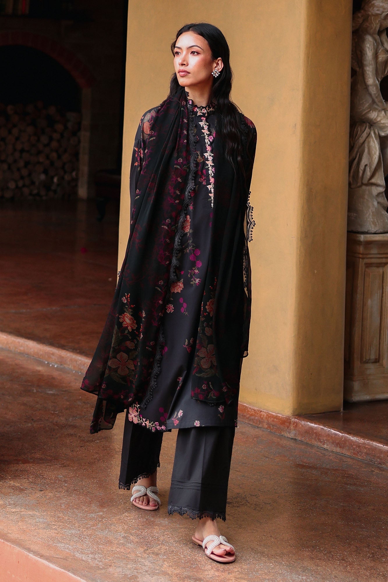 Eid Lawn Edit – Shadow Grace
