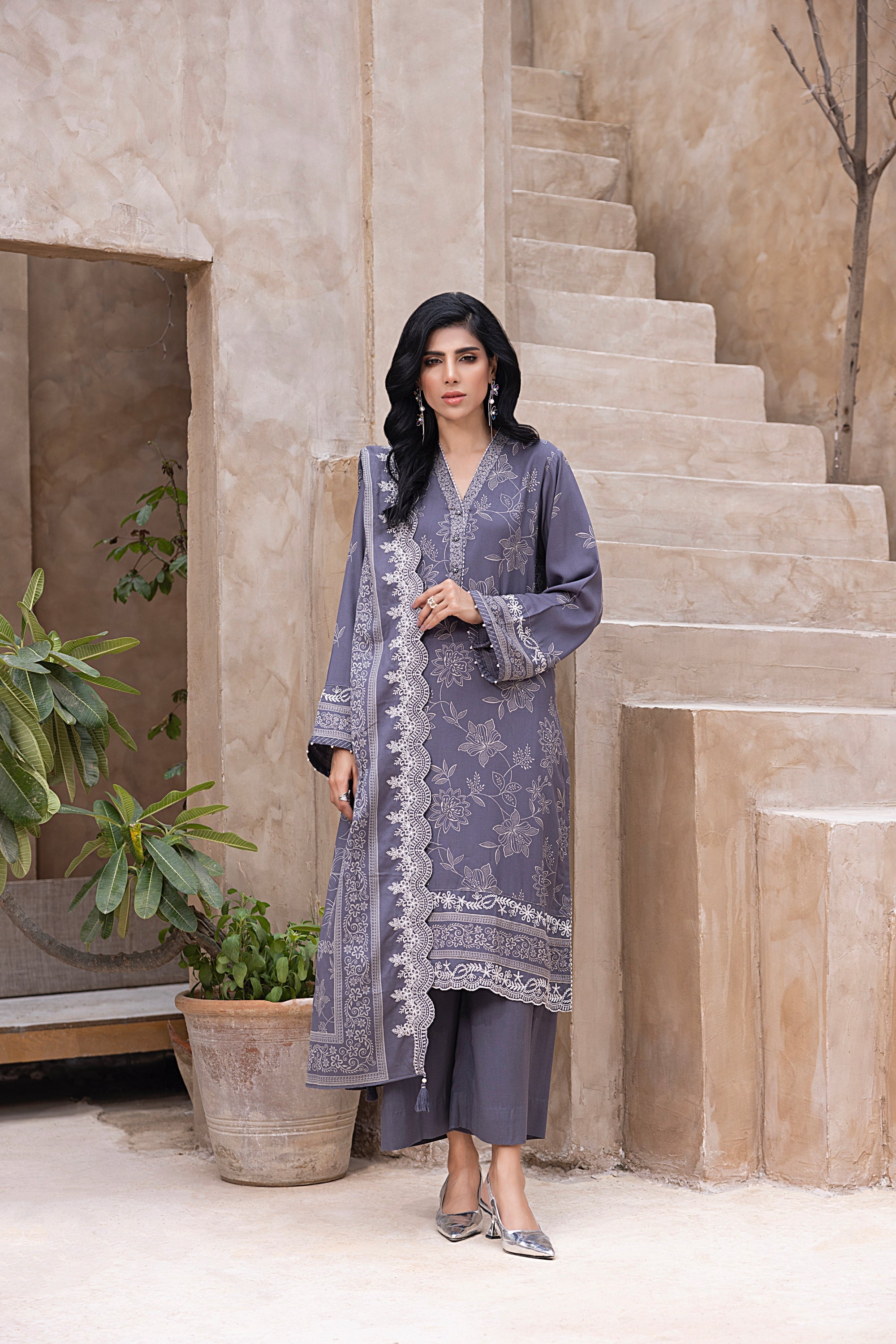 wool Unstitched in Cool grey