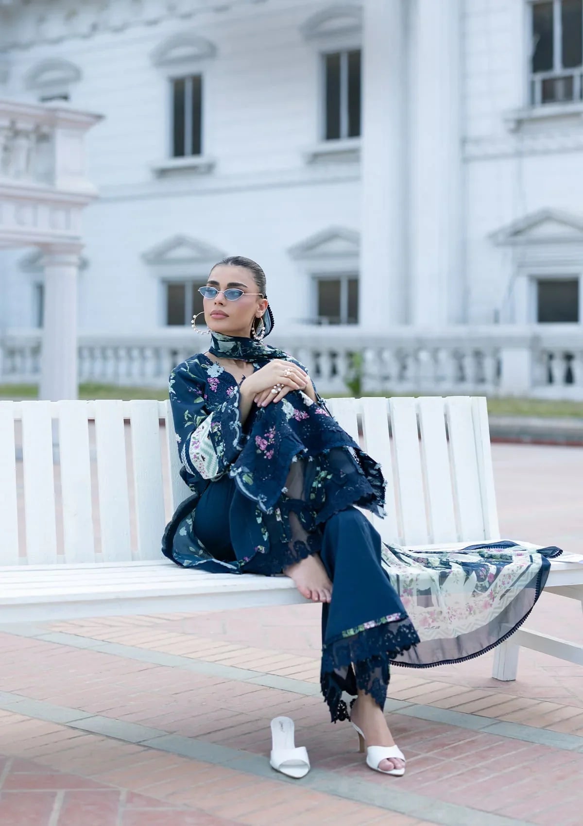 Signature Lawn Edit – 3a Mariel
