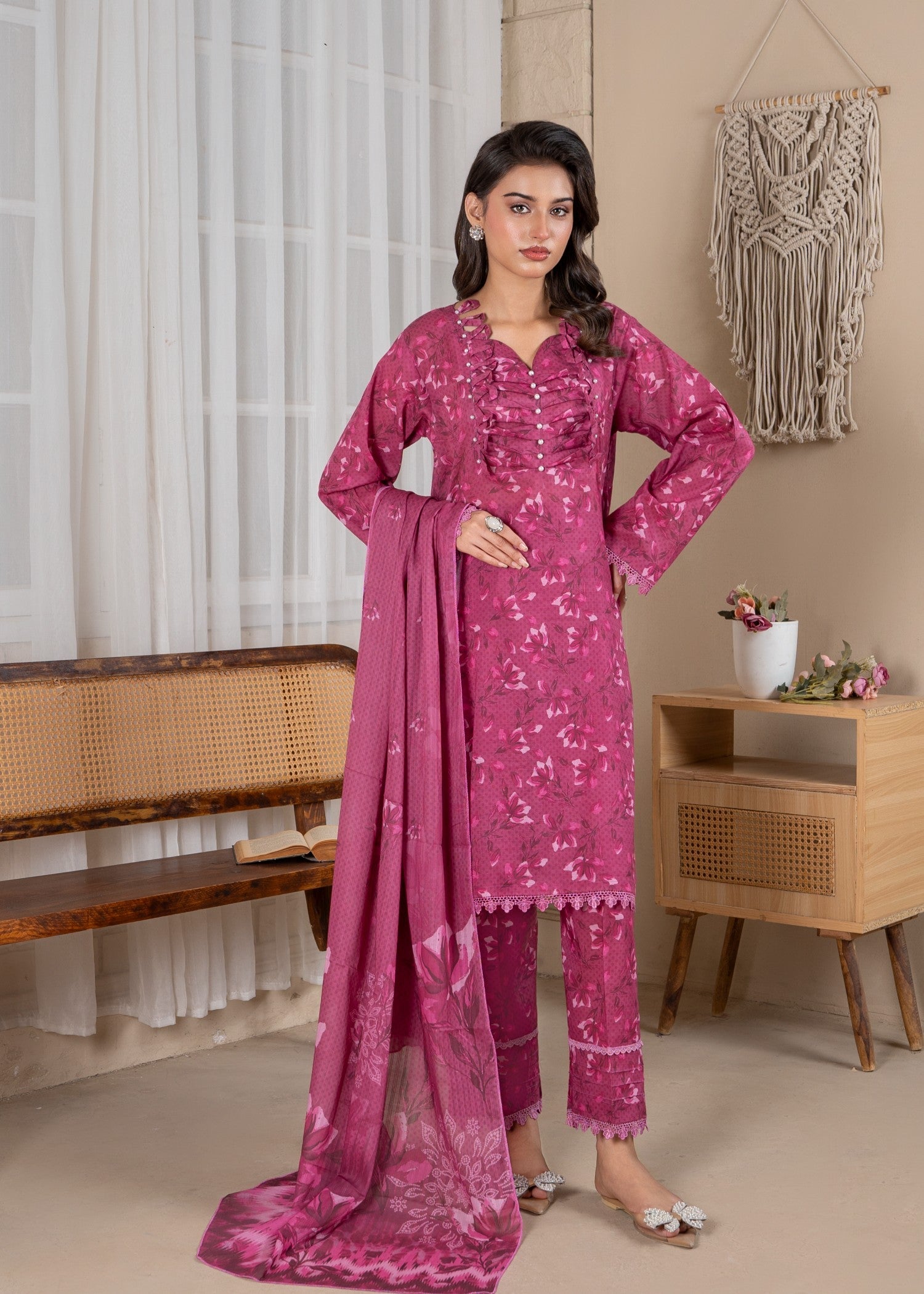 textured lawn Kurta Set in Hot pink