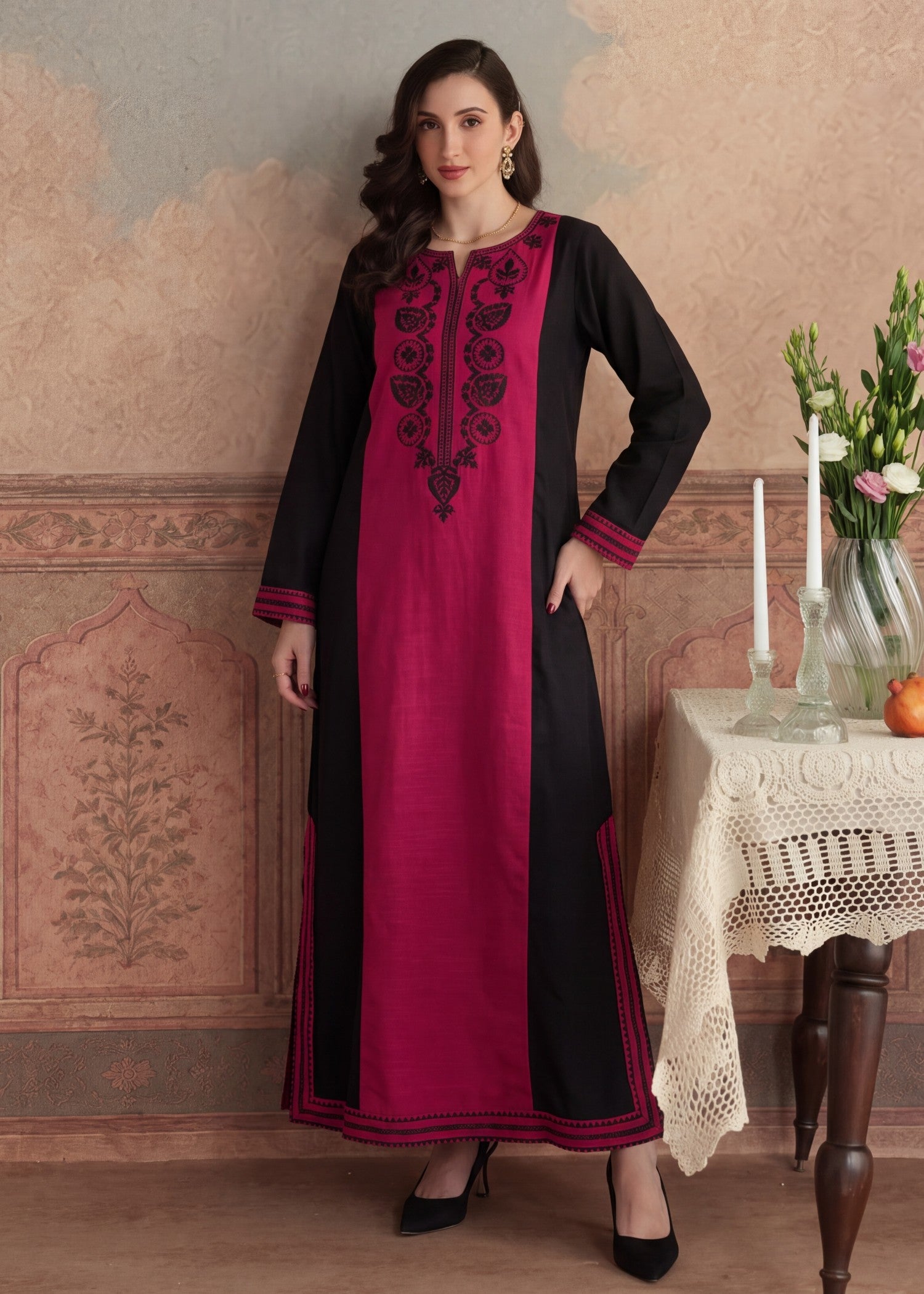 khaddar Kaftan in Maroon, black