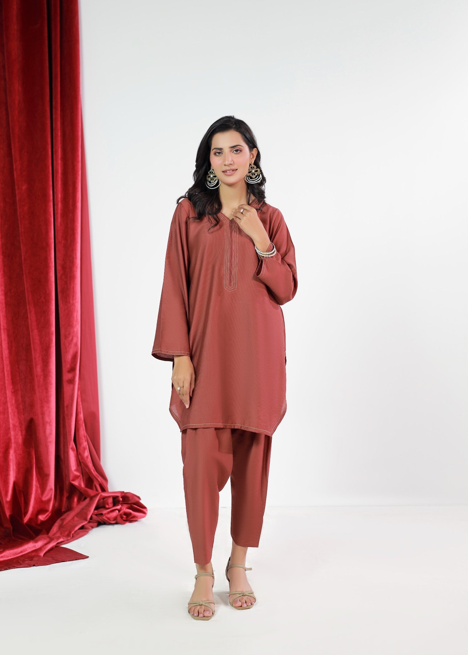 pashmina Kurta Set in Russet brown