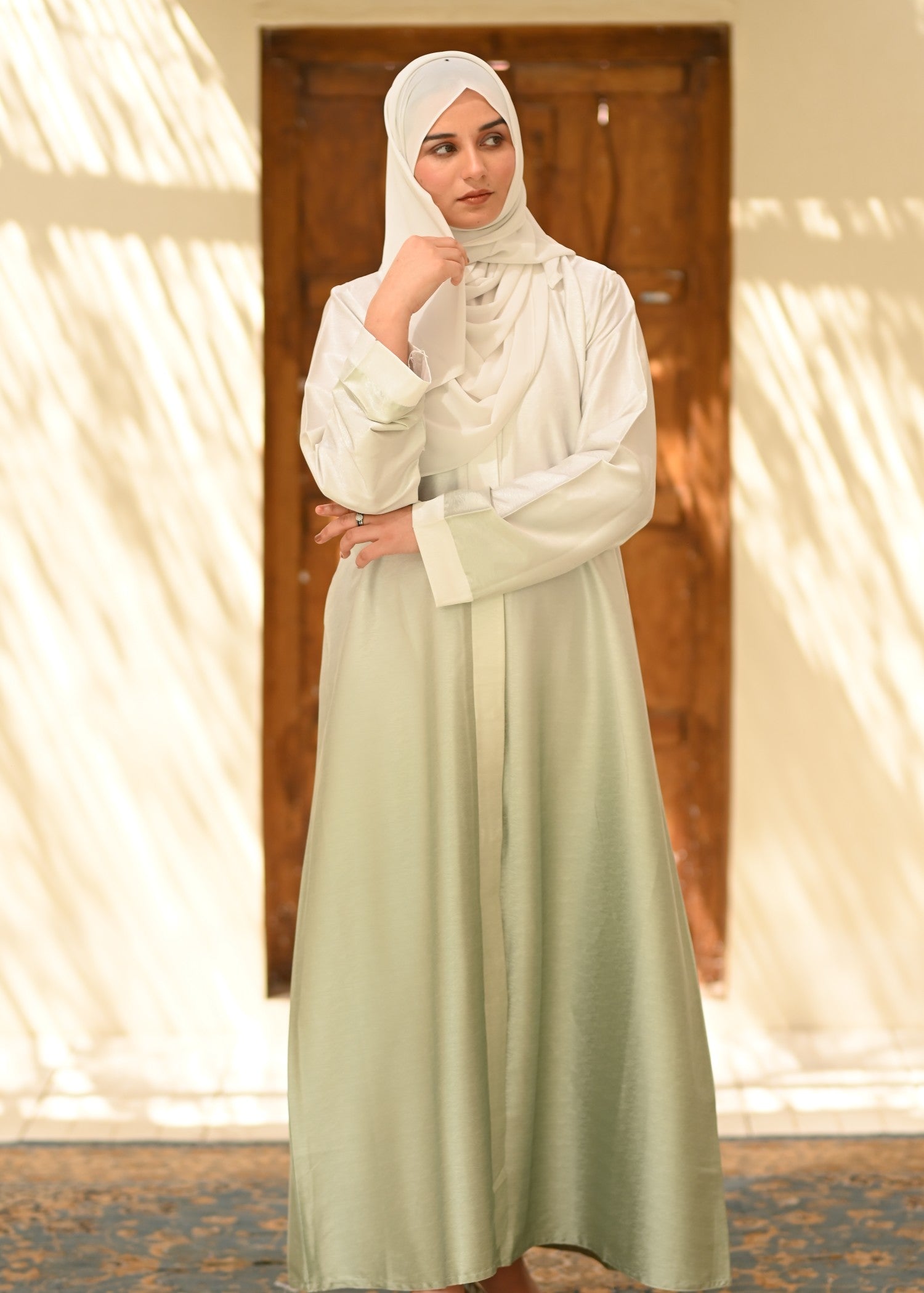 polyester-silk blend Abaya in Mint green