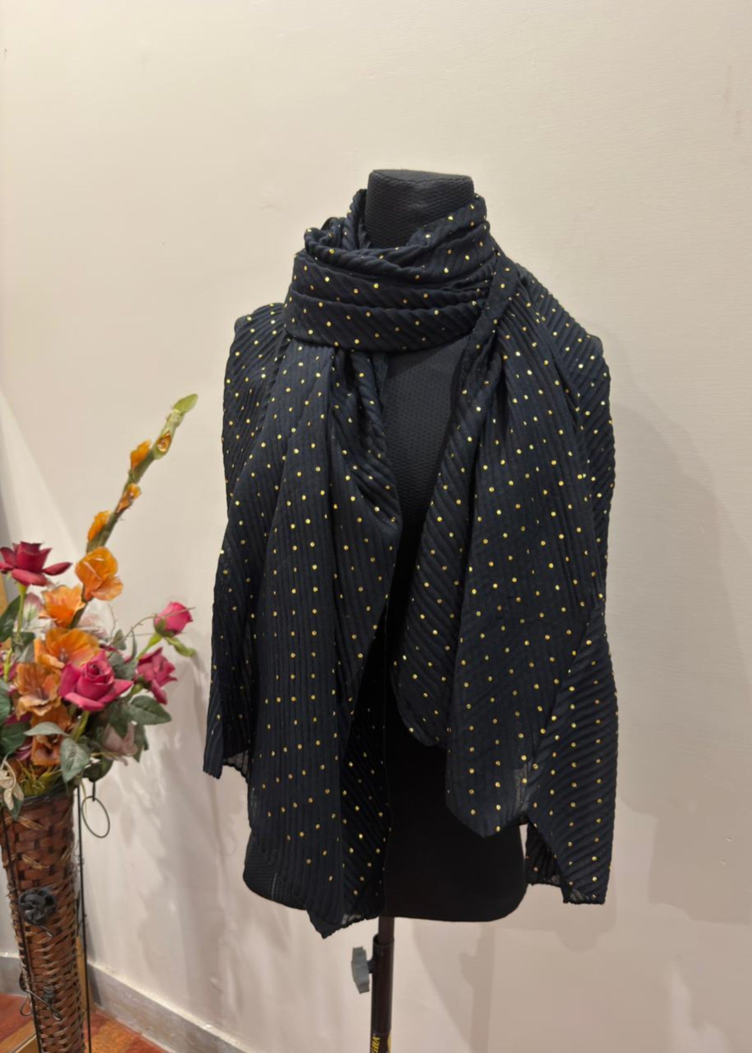 textured lawn Hijab in Black