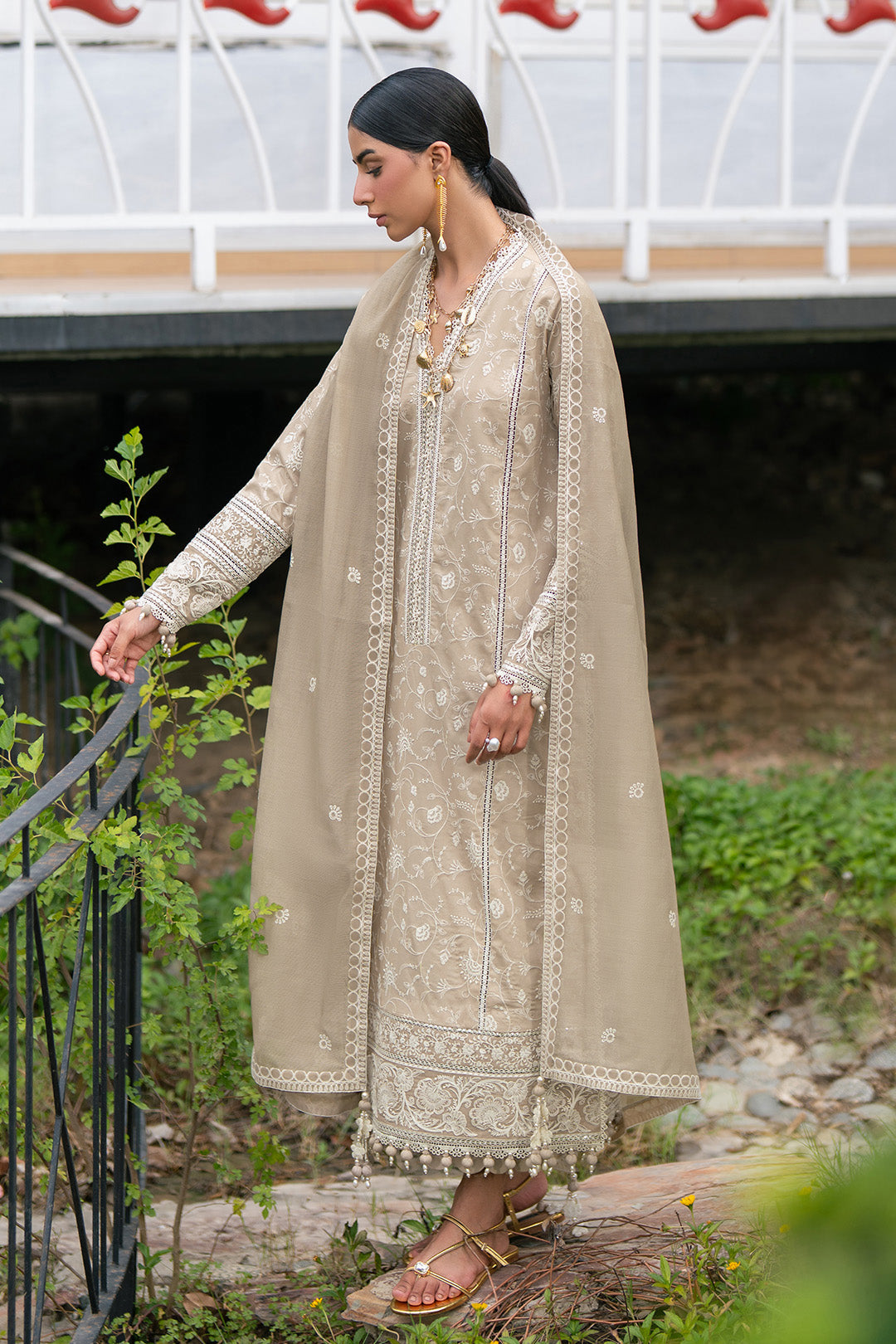 Summer Lawn – 7069-Drape