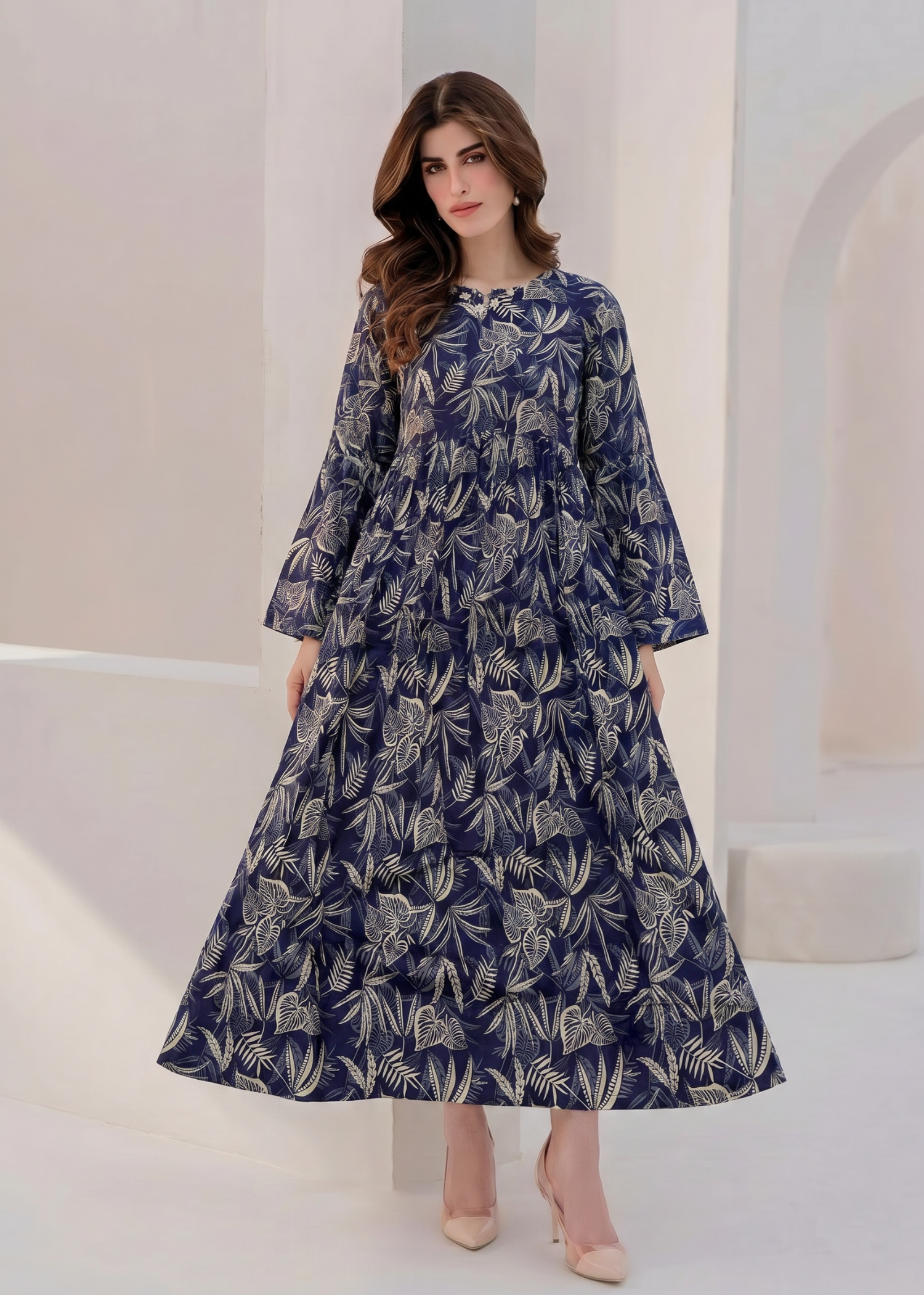 lawn Maxi in Navy blue