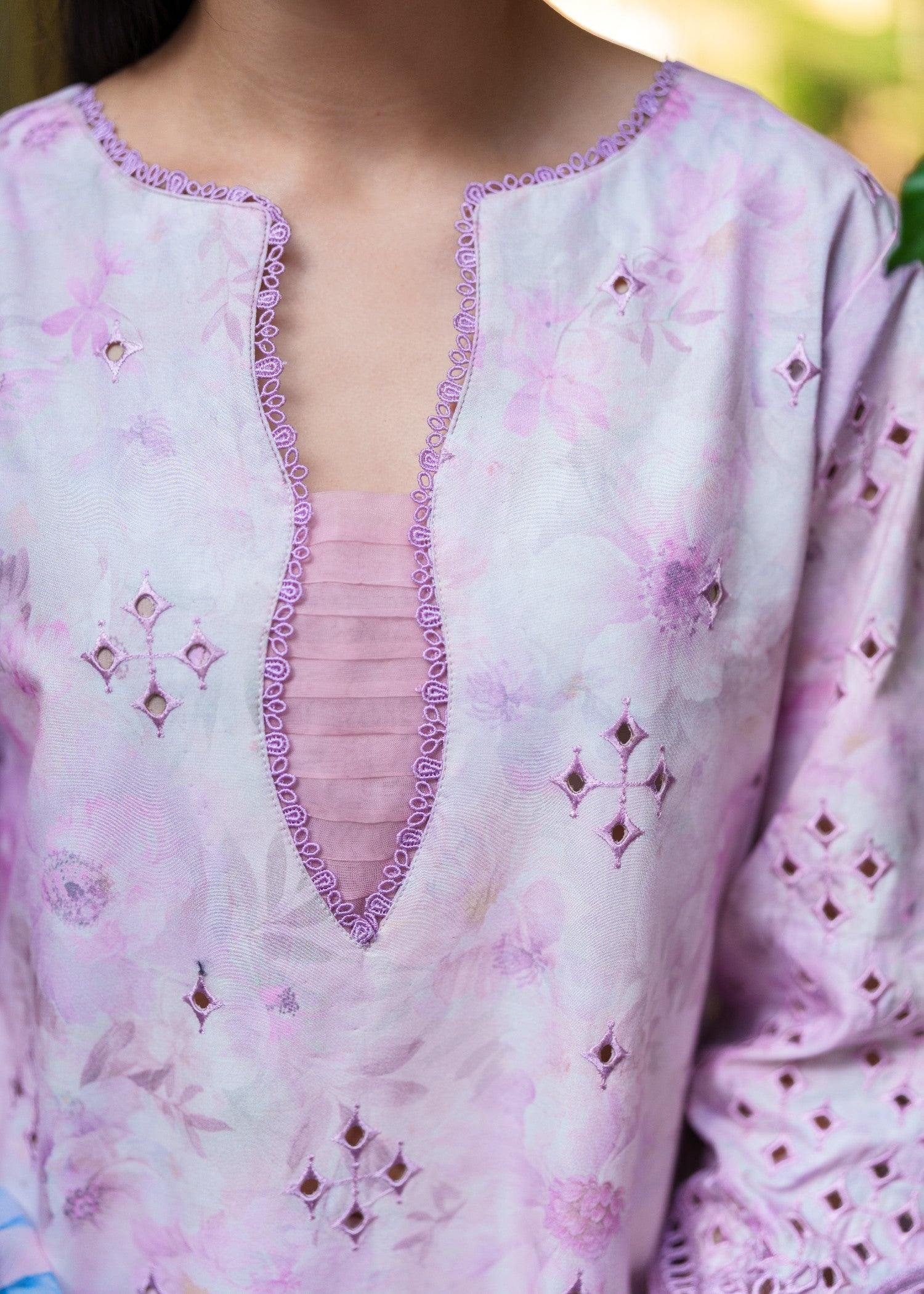 lawn Kurta Set in Lavender mist