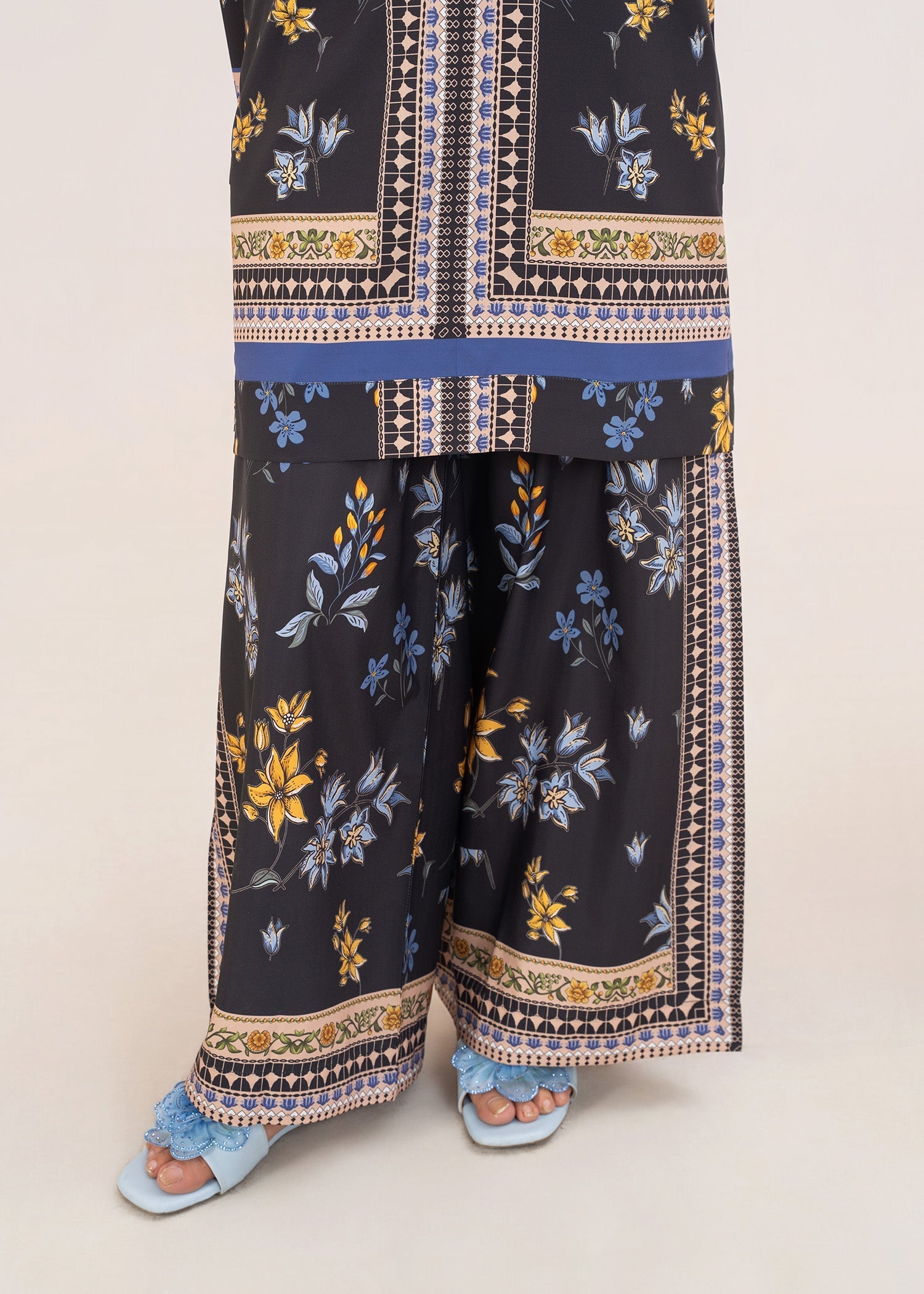 grip Co Ord Sets in Black