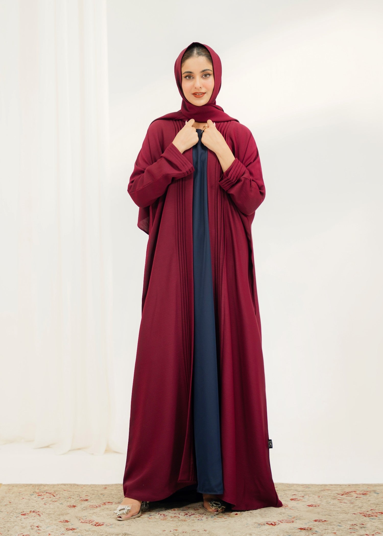 polyester Abaya in Burgundy