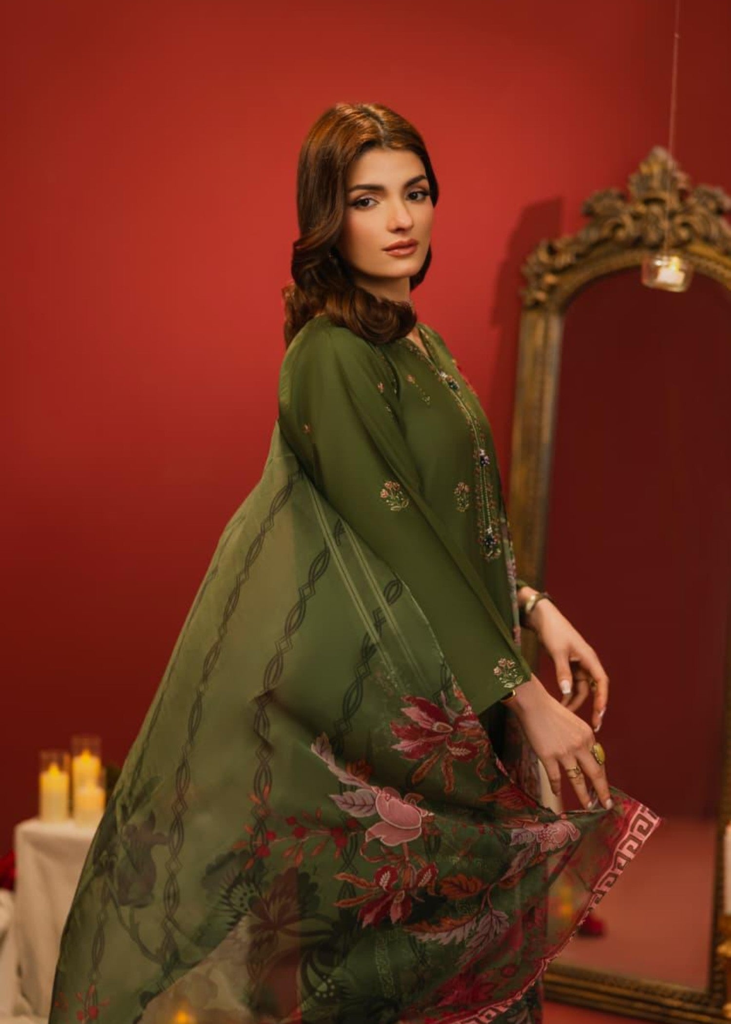 lawn cotton Kurta Set in Bottle green
