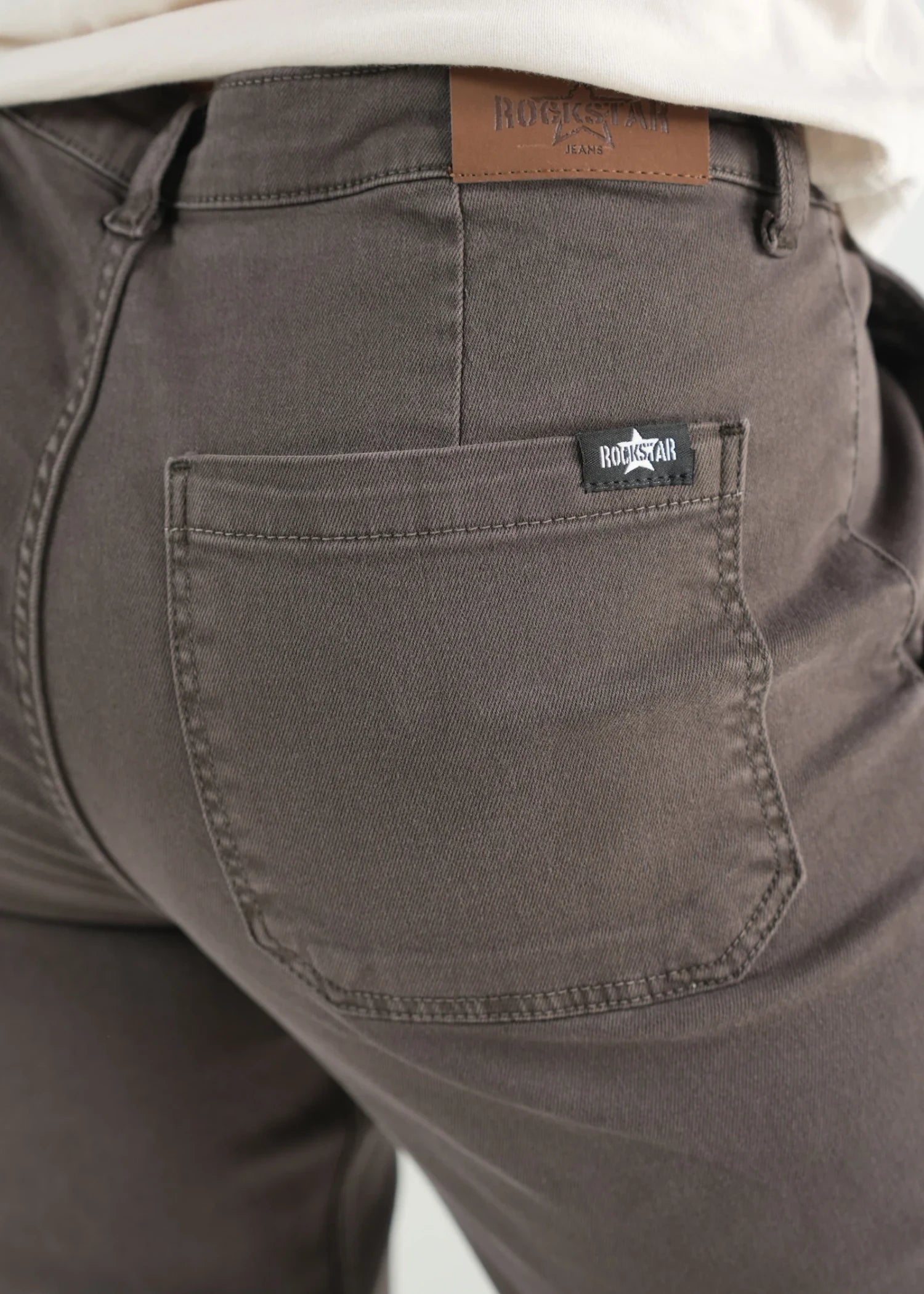 stretch denim Pants in Dark brown