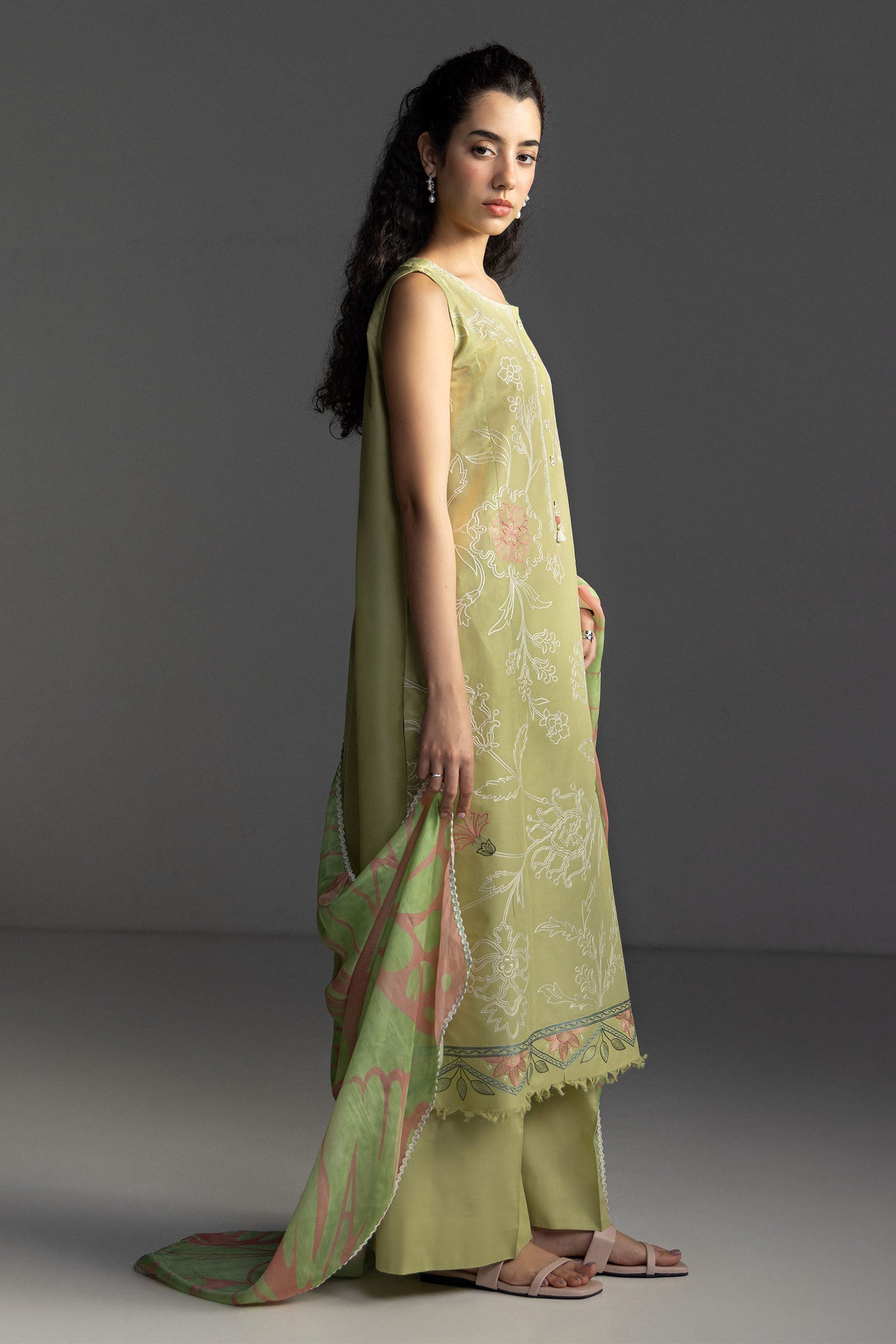 Coco Lawn Edit – Isla-4B