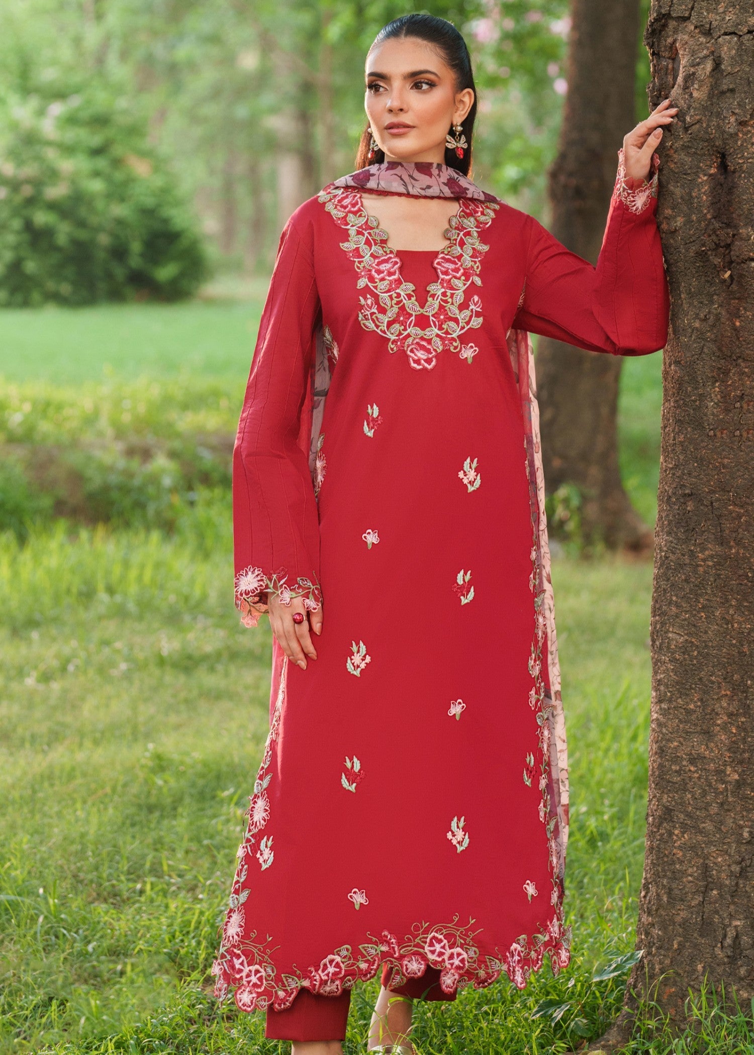 cambric Unstitched in Tomato red