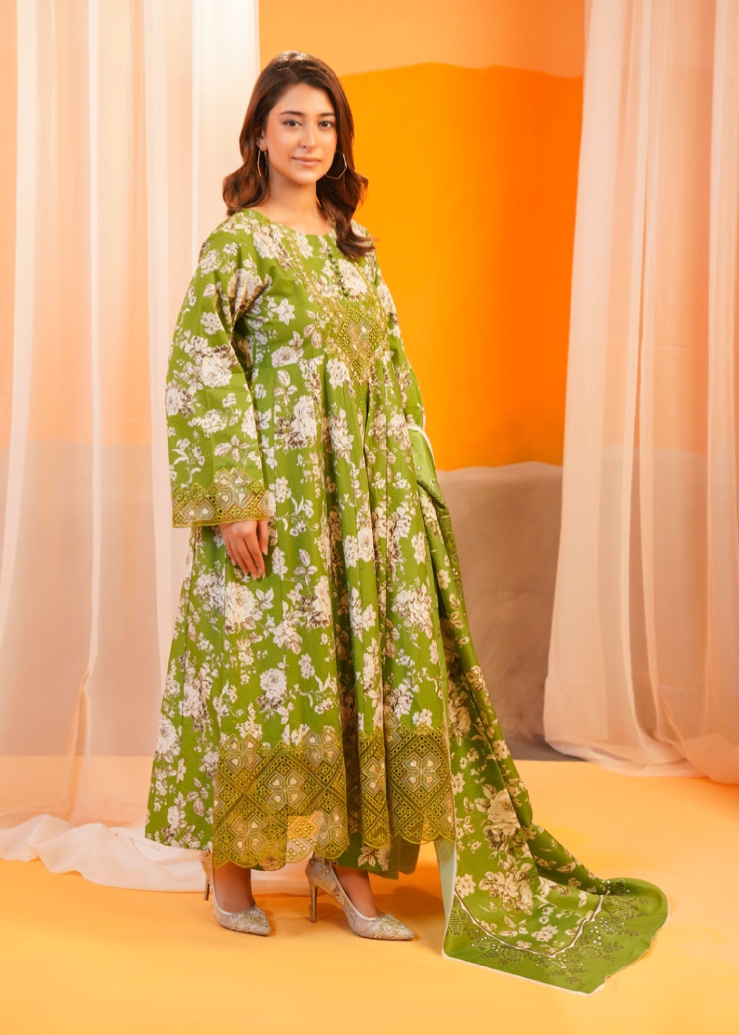 cambric Pishwas in Green