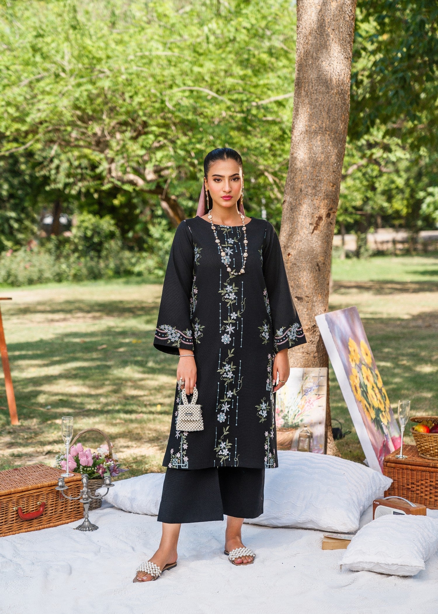 textured lawn Kurta Set in Jet black