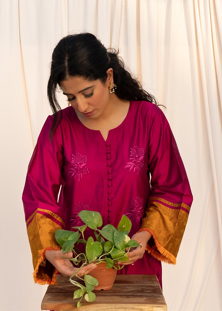 khaddi silk Kurta Set in Magenta