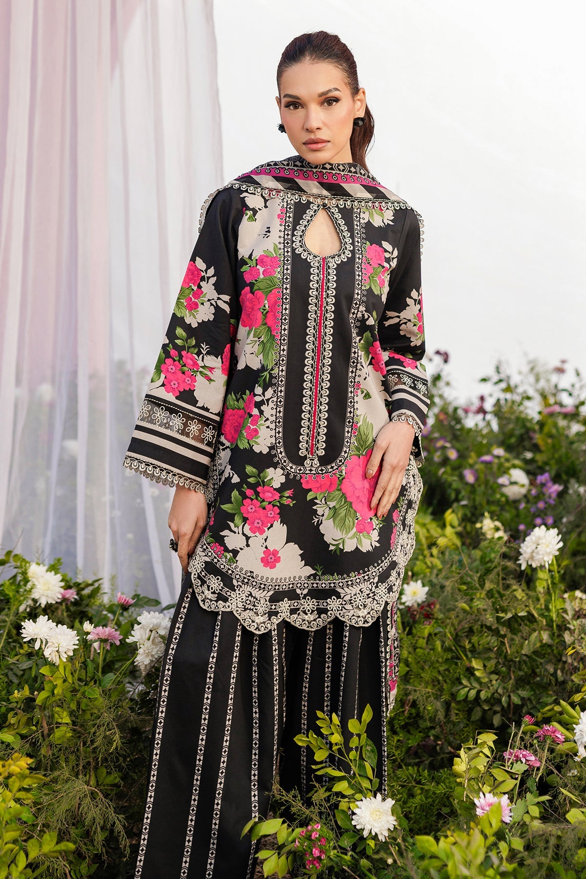 Rang-e-Bahar Lawn – CRB6-06