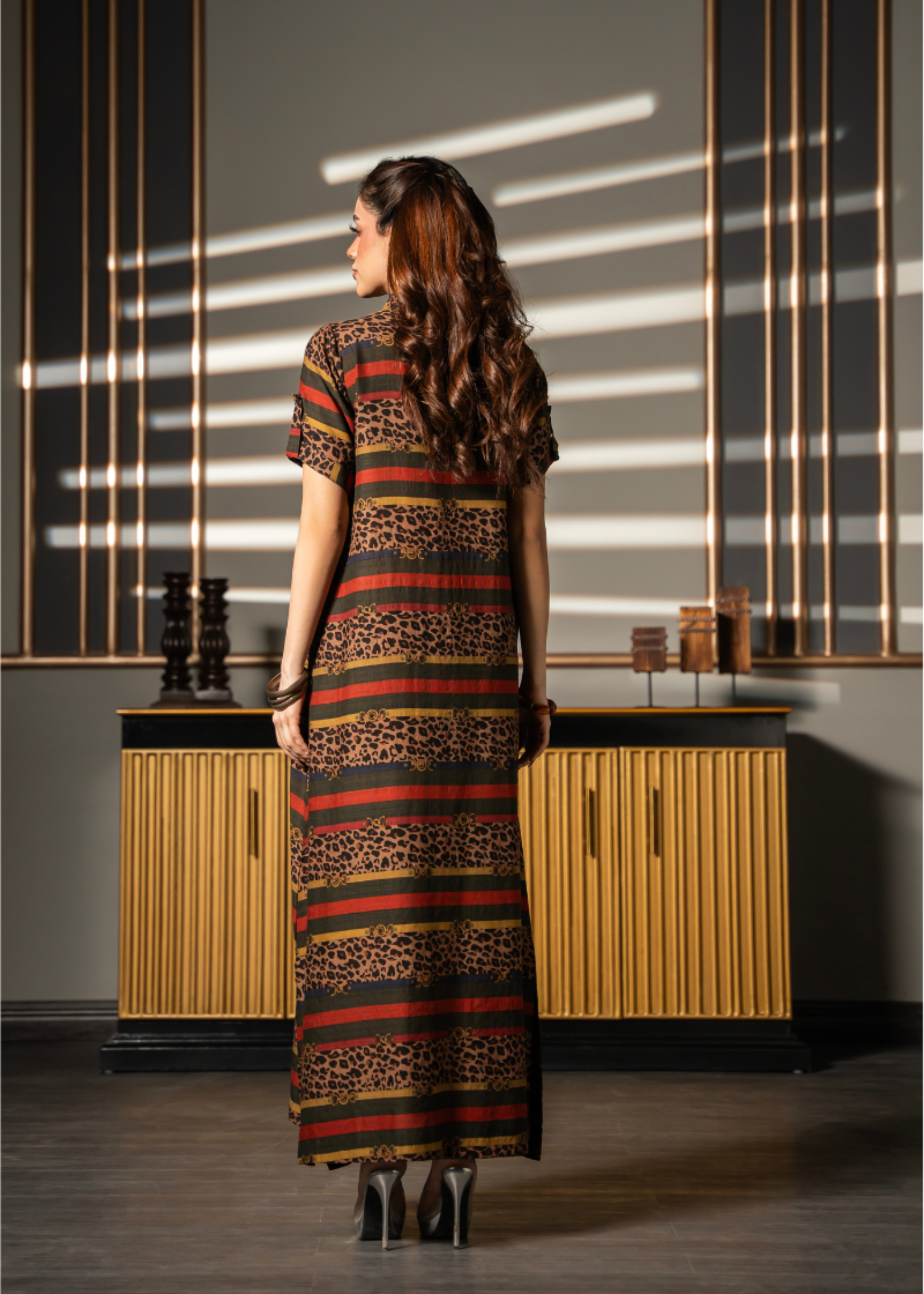 lawn Kaftan in Dark brown