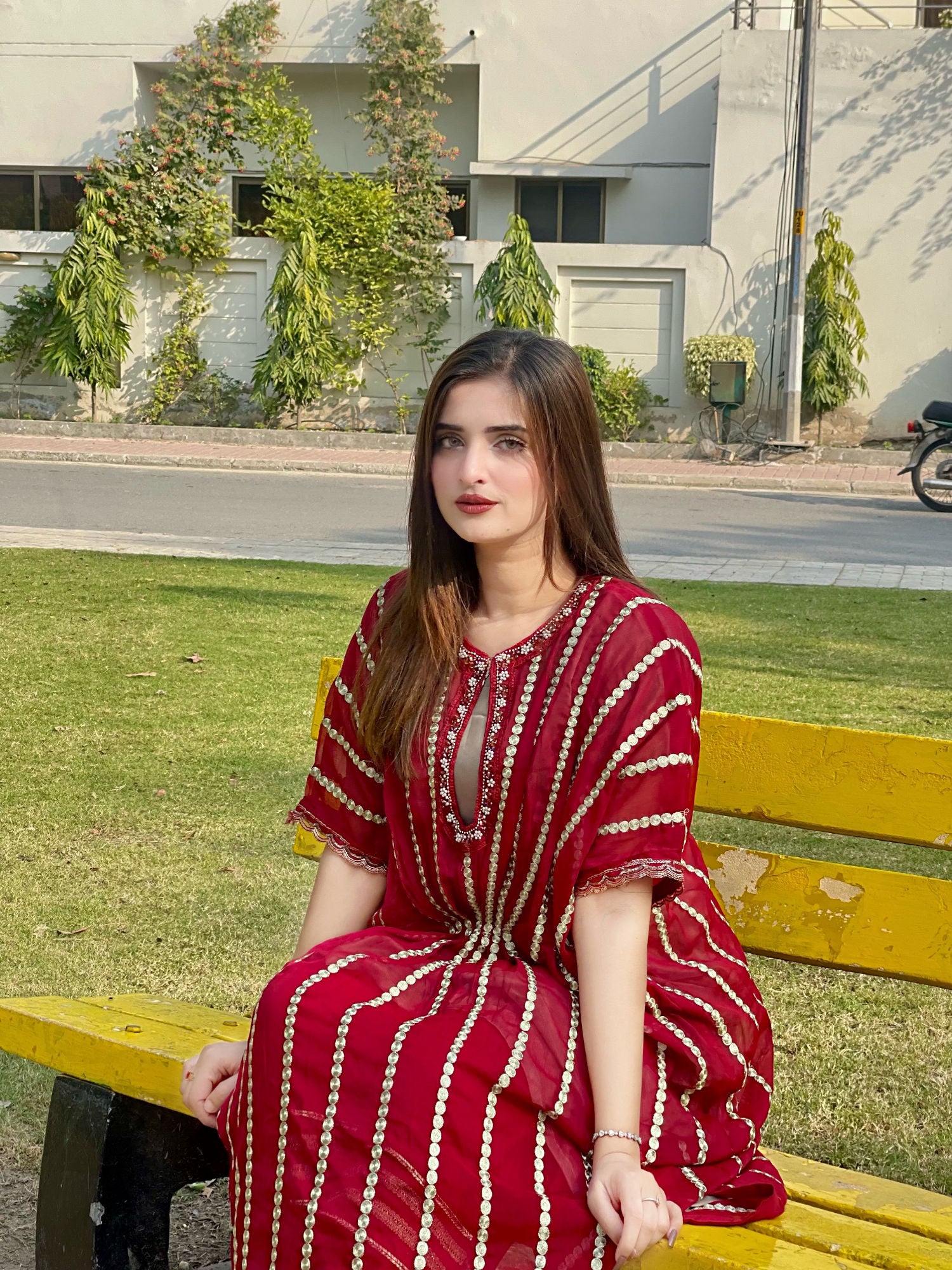 masuri Kaftan in Maroon