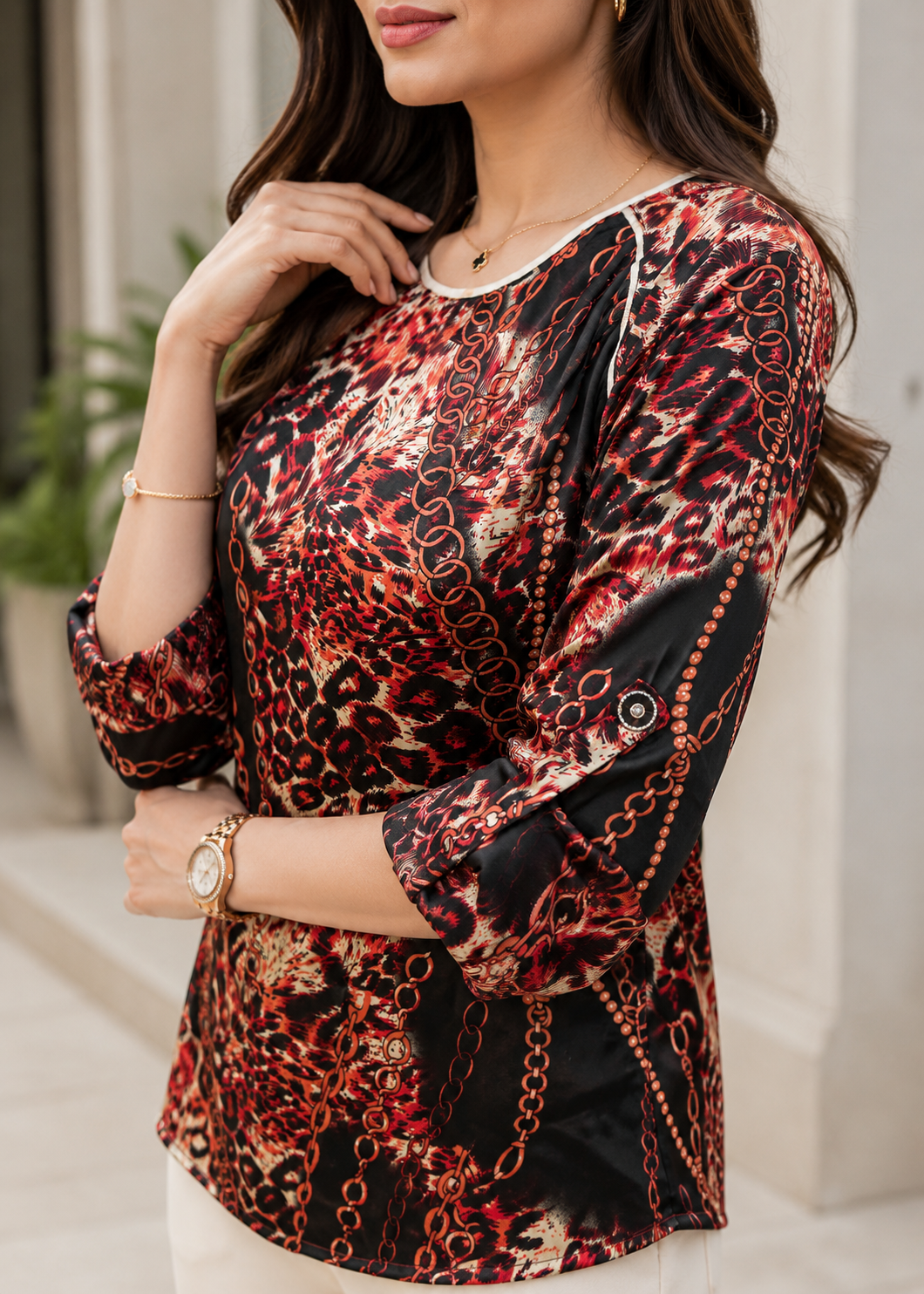 poly silk Top in Black, maroon