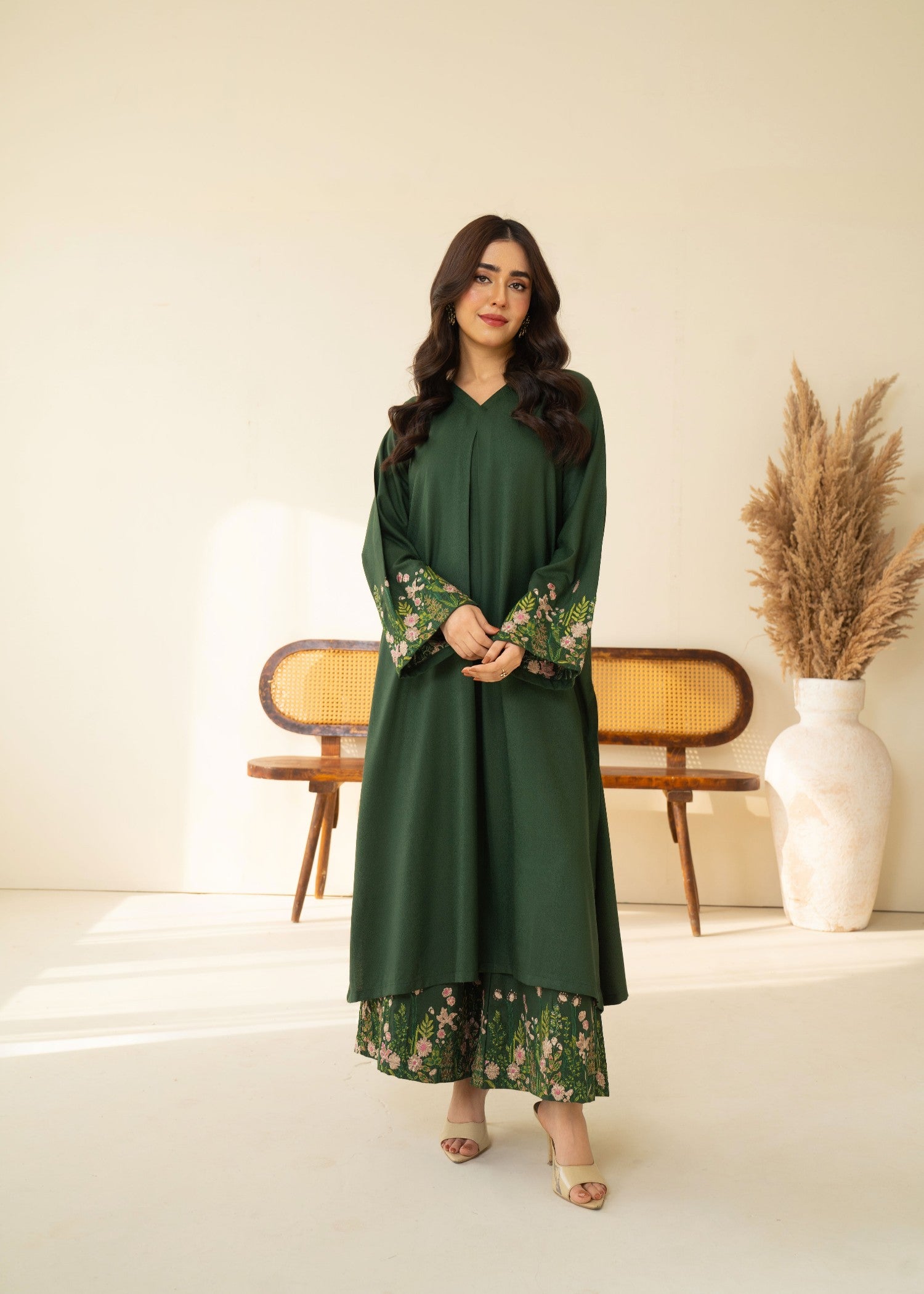 lawn cotton Kurta Set in Bottle green