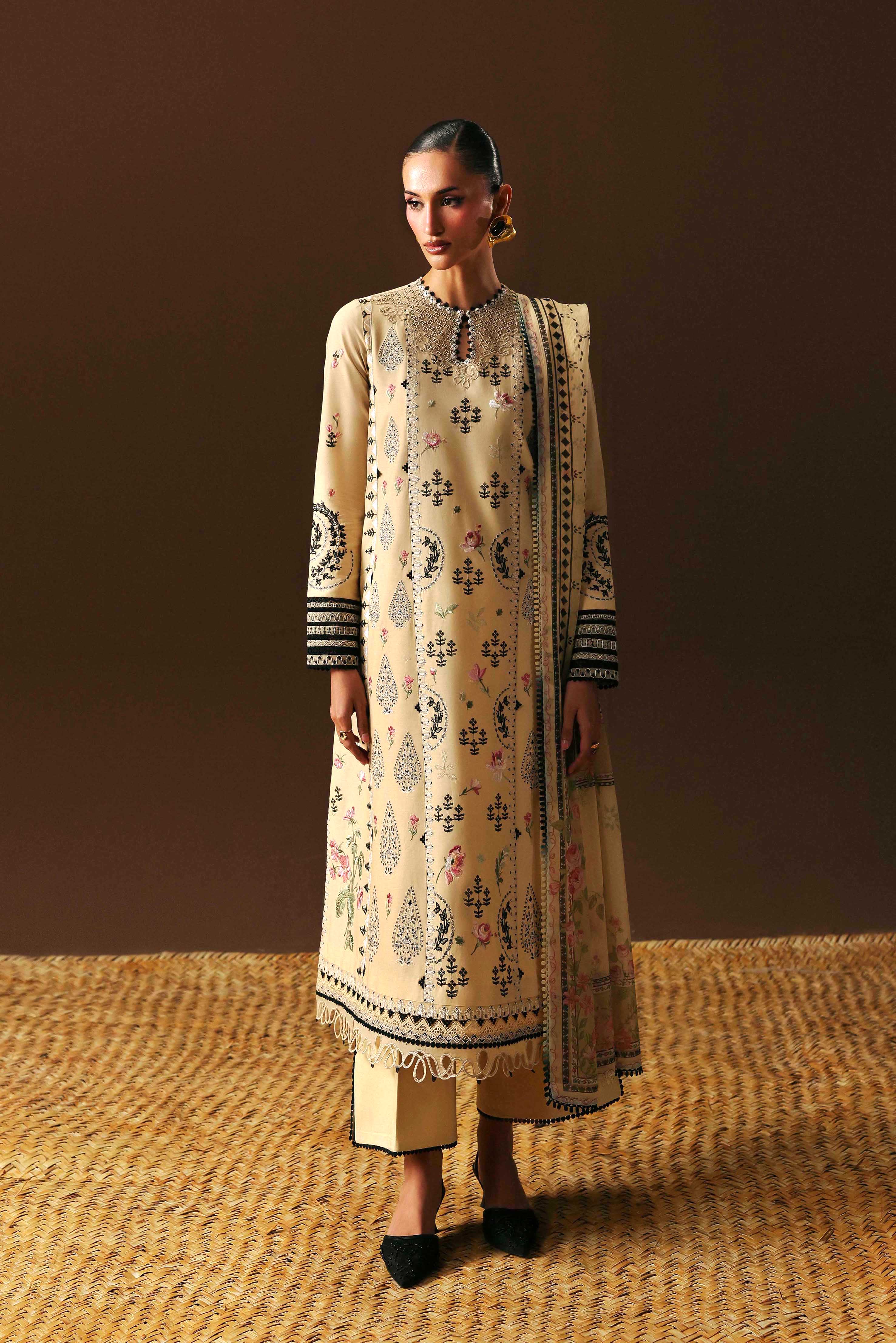 Luxury Lawn – SL-04-26-V2