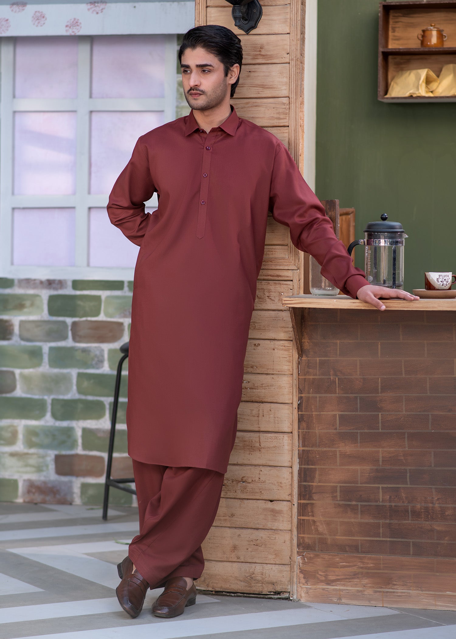 wash & wear Shalwar Kameez in Maroon