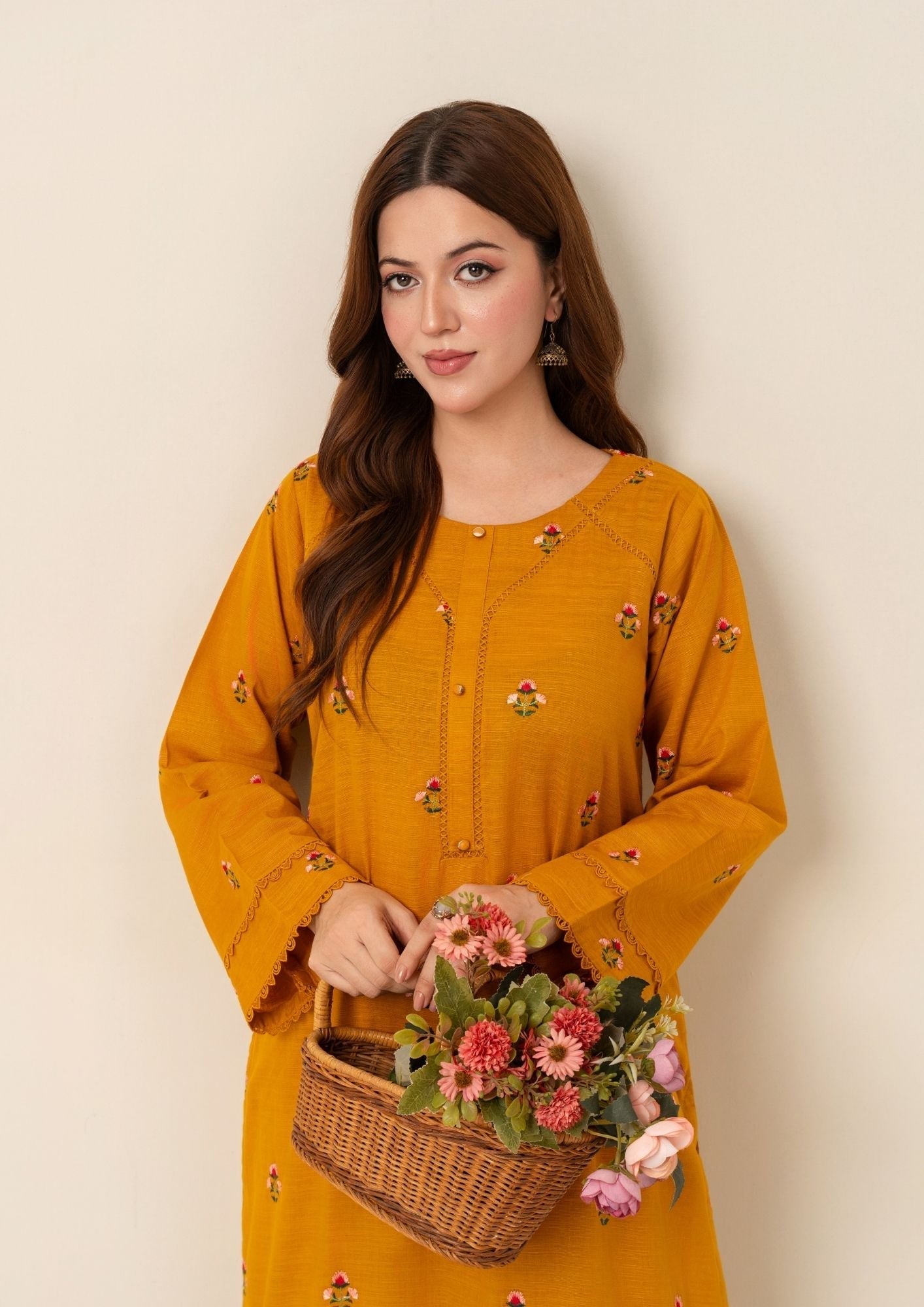 karandi Kurta Set in Yellow-orange
