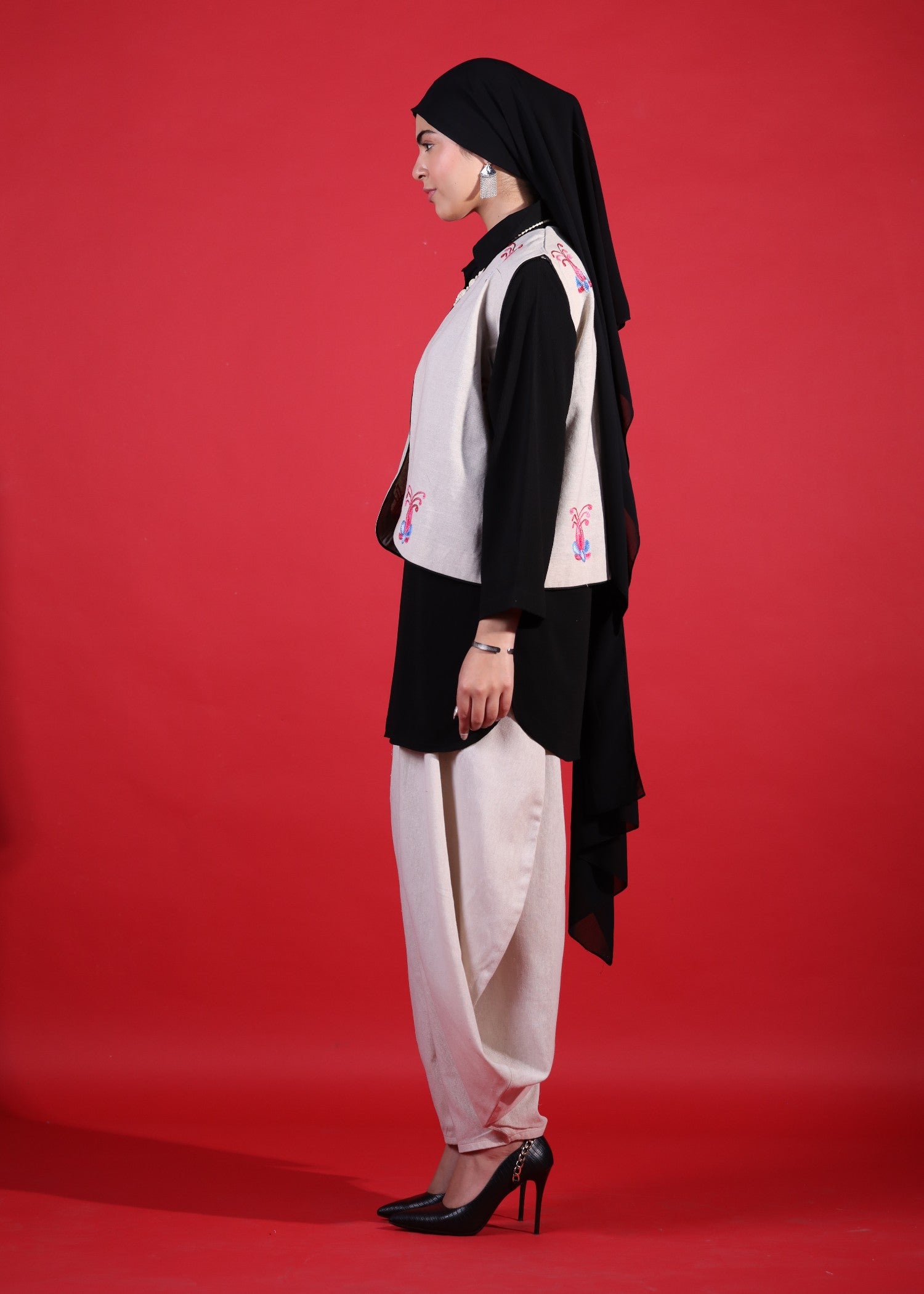 jacquard crepe Kurta Set in Black, linen