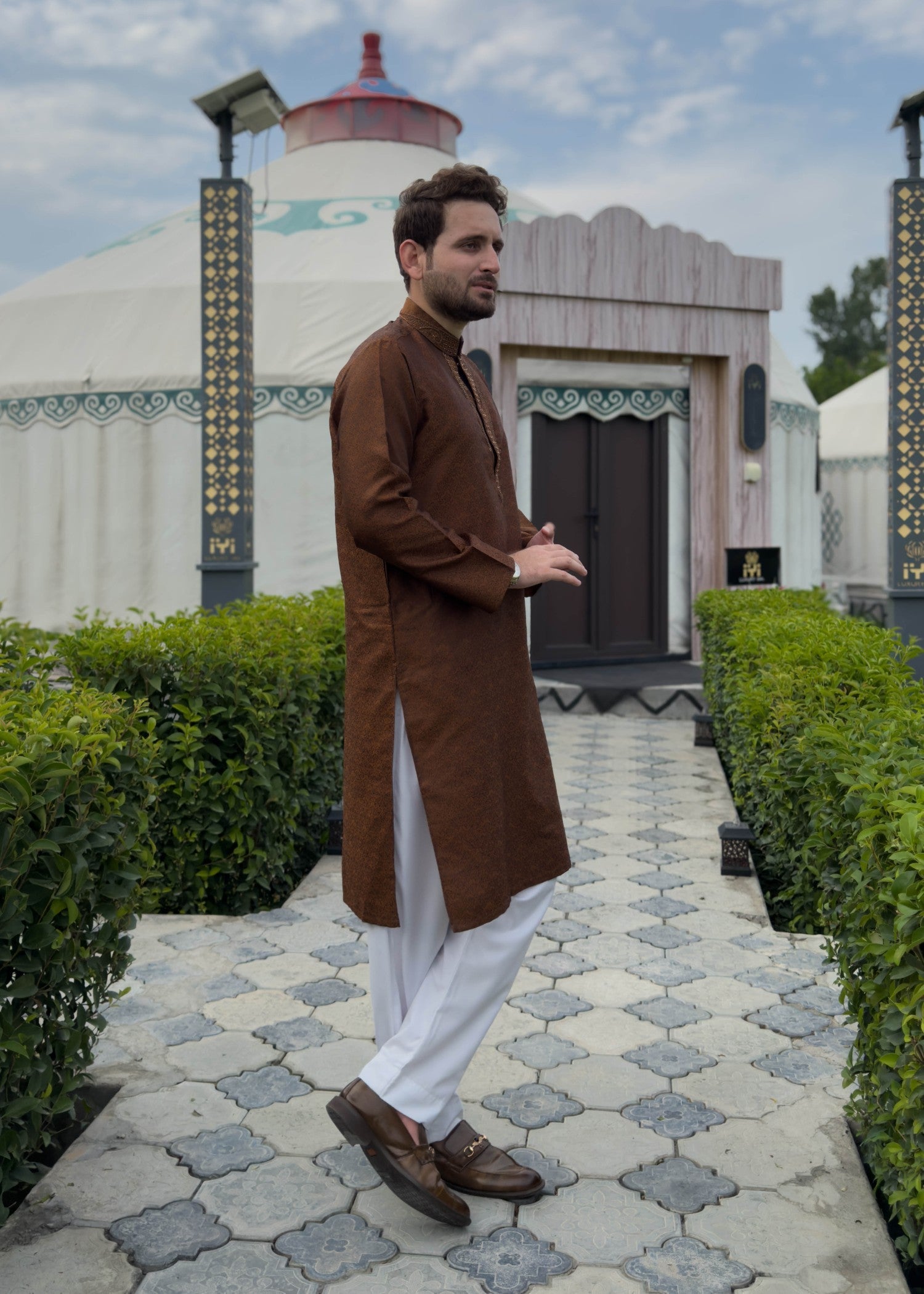 traditional jamawar Kurta in Hazelwood brown