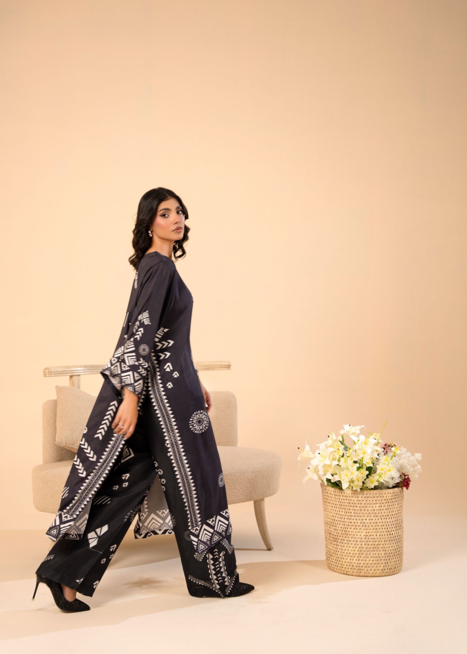 viscose raw silk Kurta Set in Charcoal