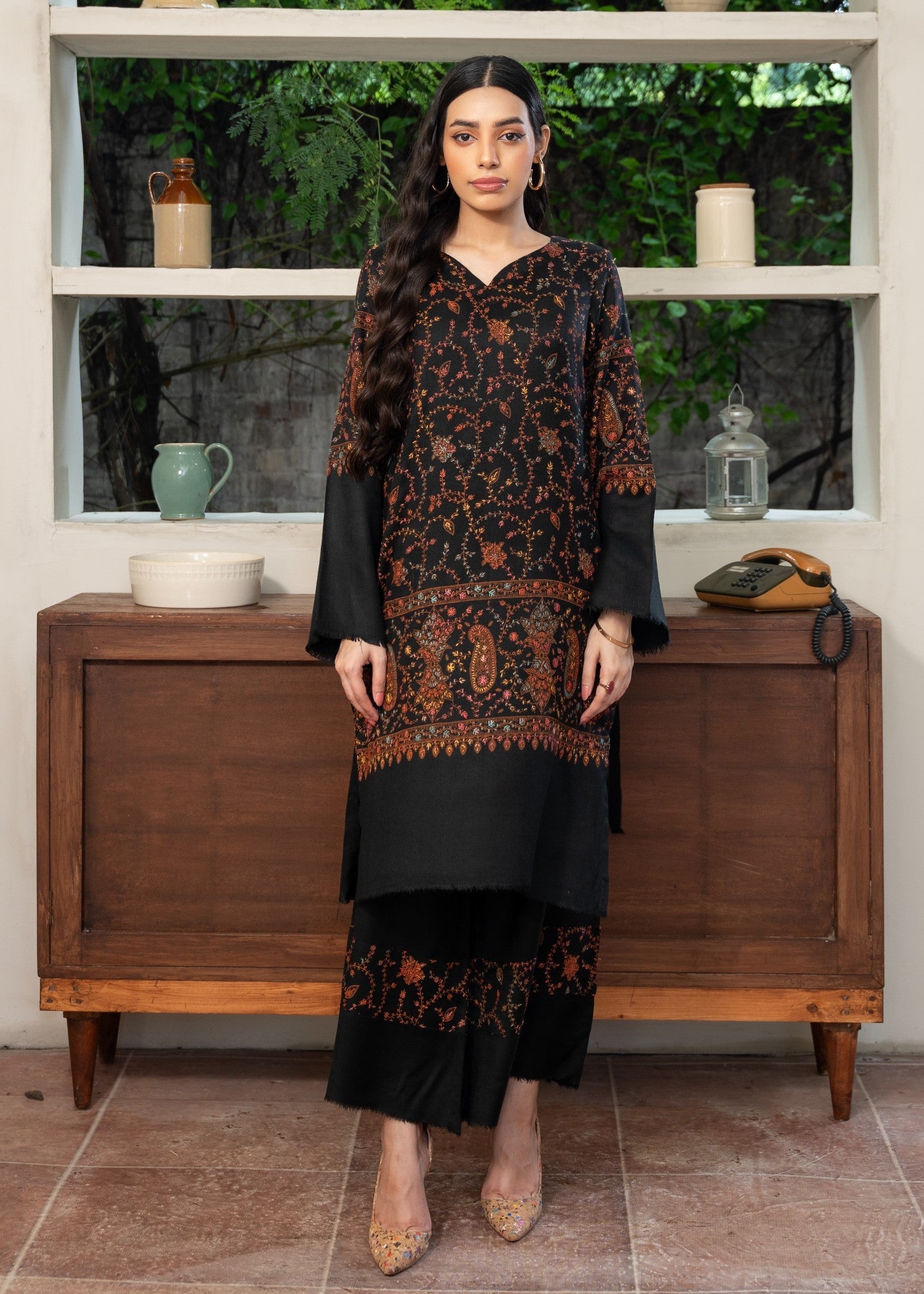 pashmina wool Kurta Set in Black