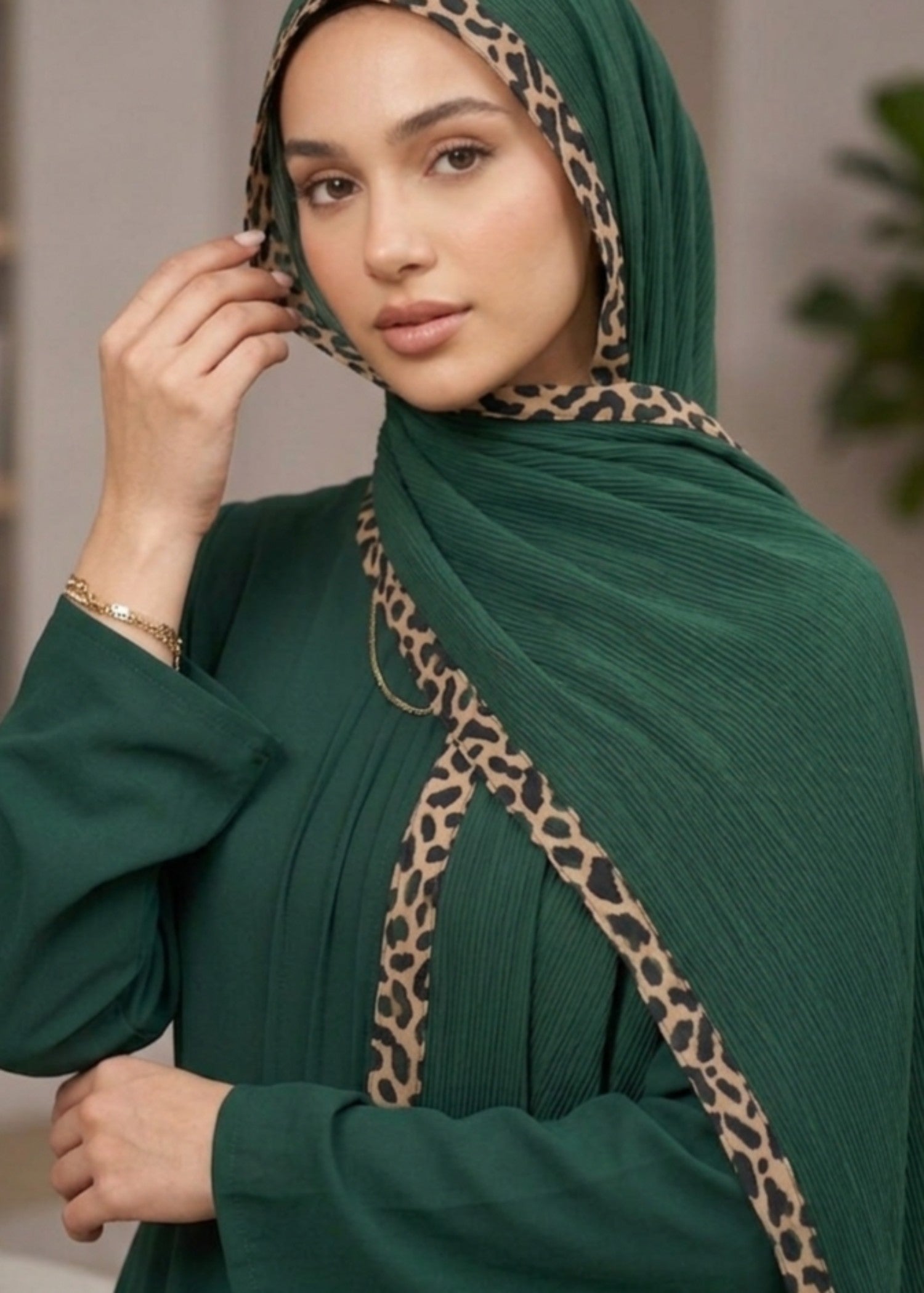 ribbed lawn Hijab in Dark green