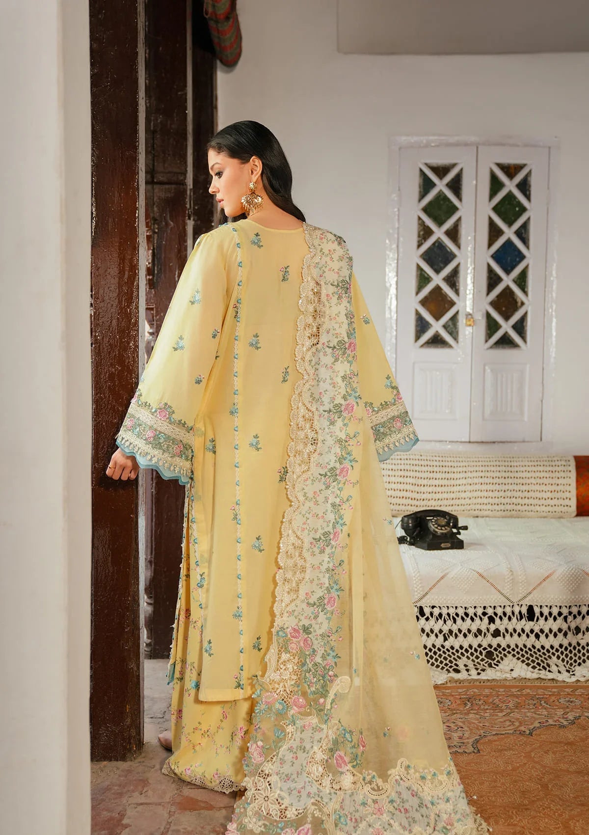 Ek Fasana Luxury Lawn – KLB-2B MUSKAAN