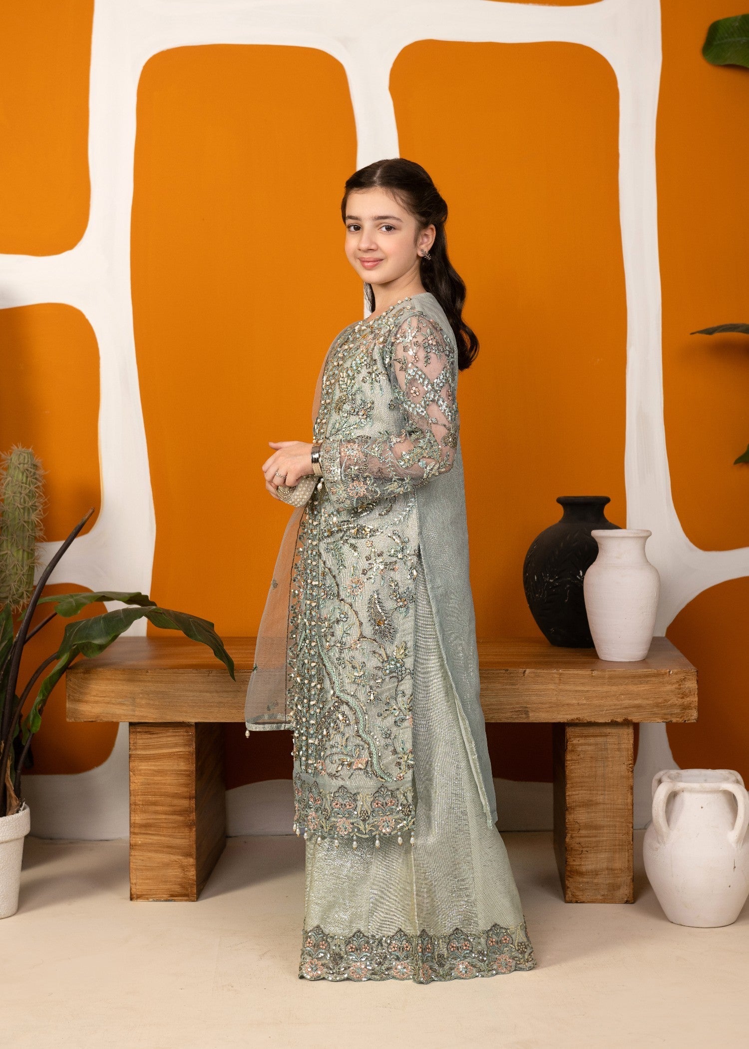 net Sharara in Grey