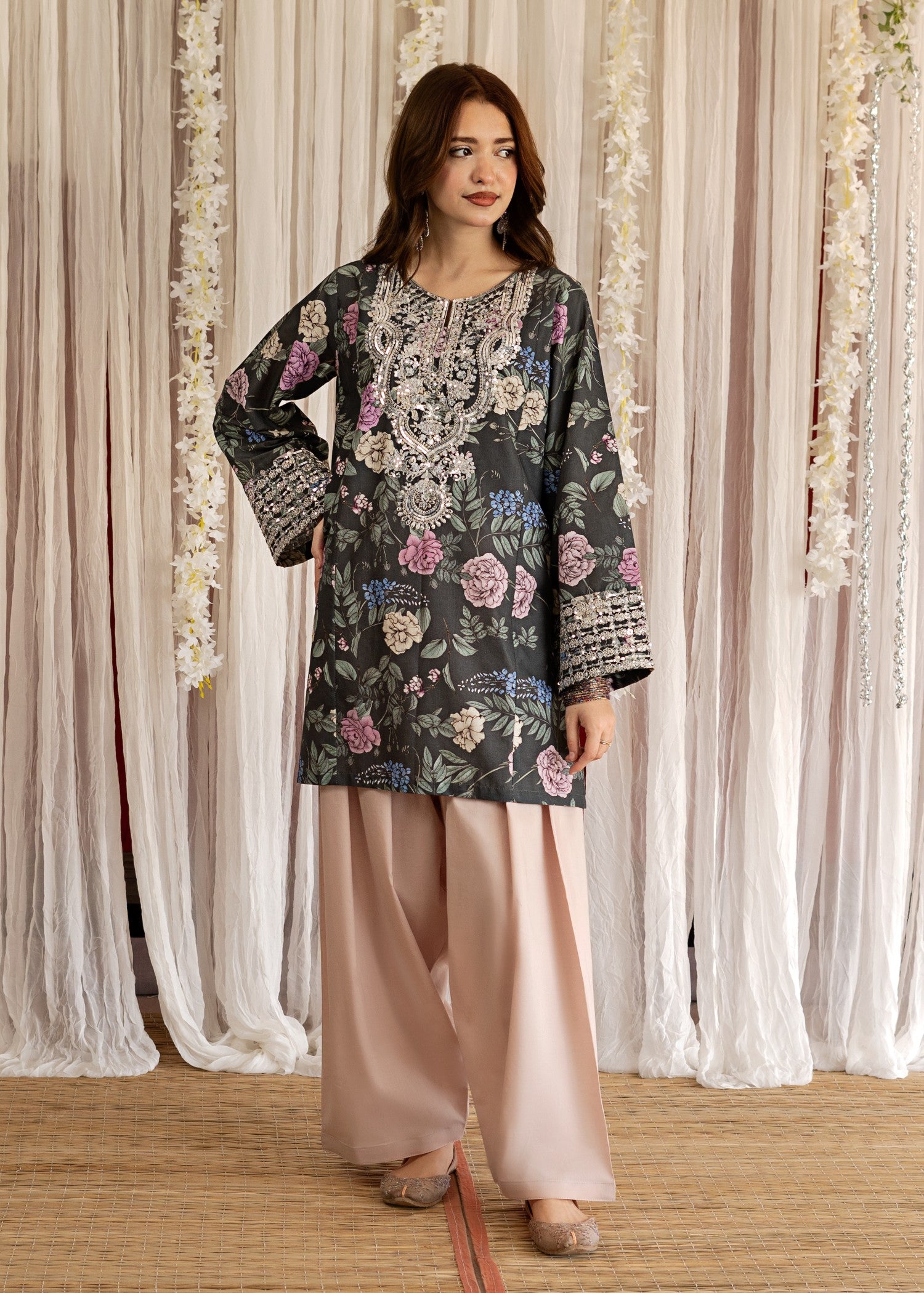 lawn Kurta Set in Charcoal black