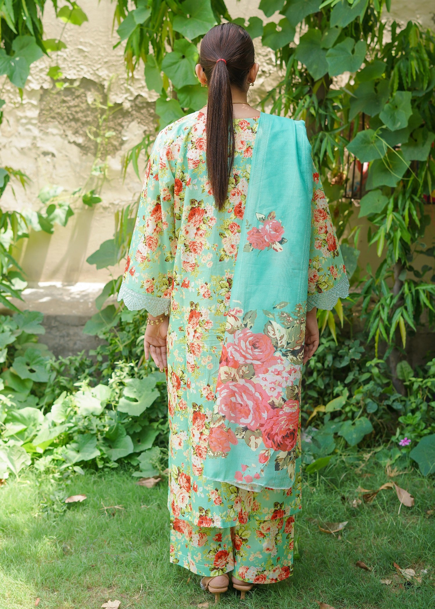 swiss lawn Kurta Set in Spring green