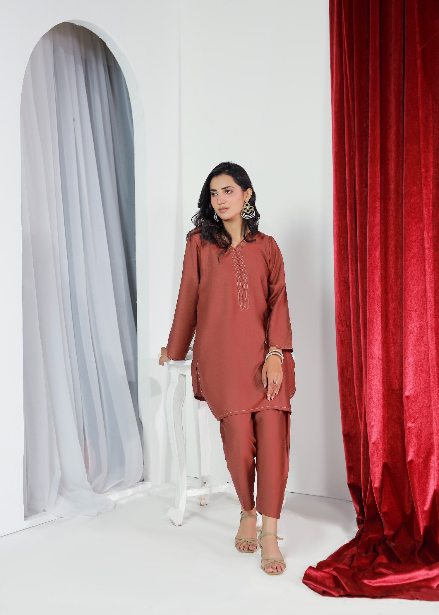 pashmina Kurta Set in Russet brown