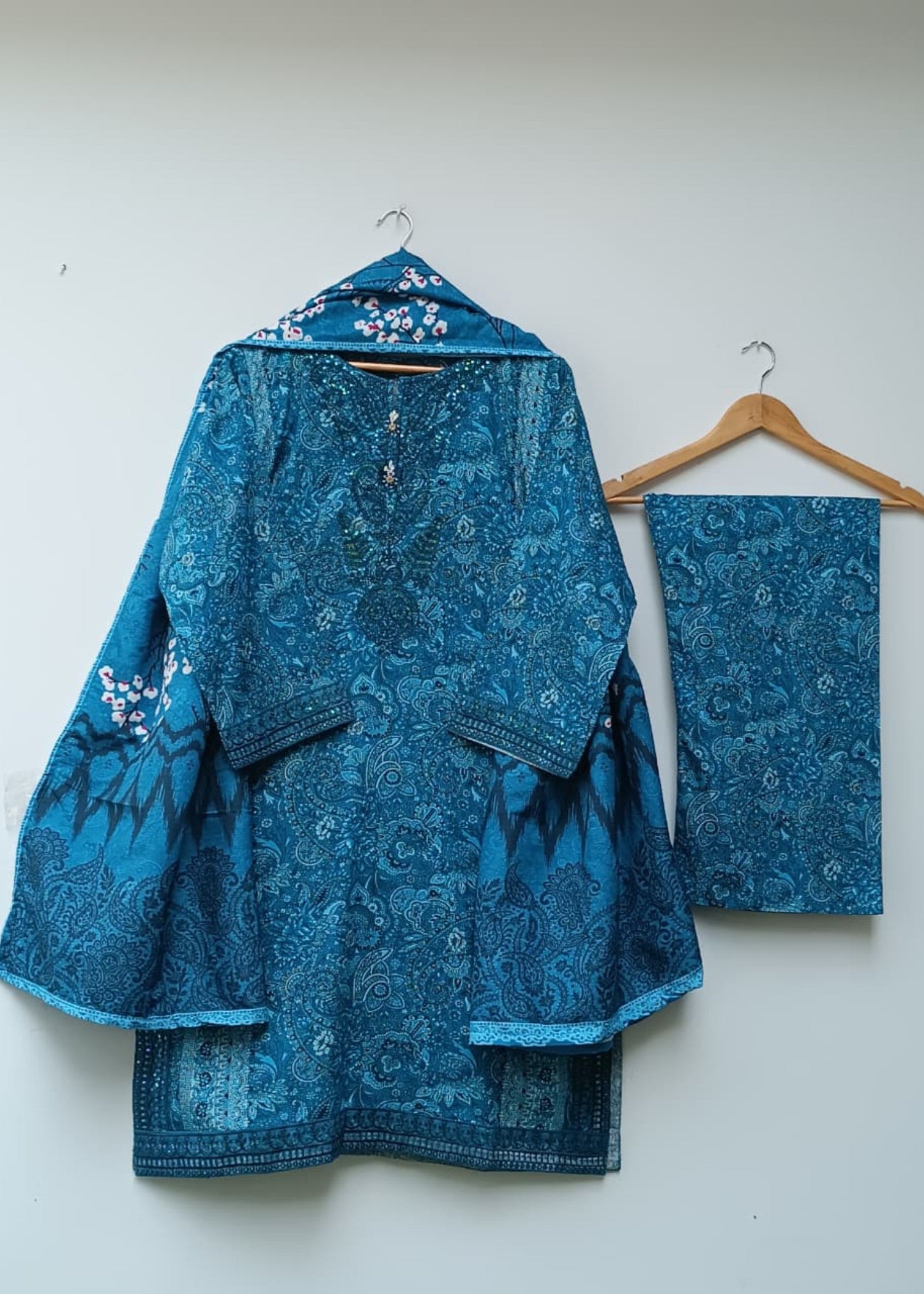 khaddar Kurta Set in Sapphire blue