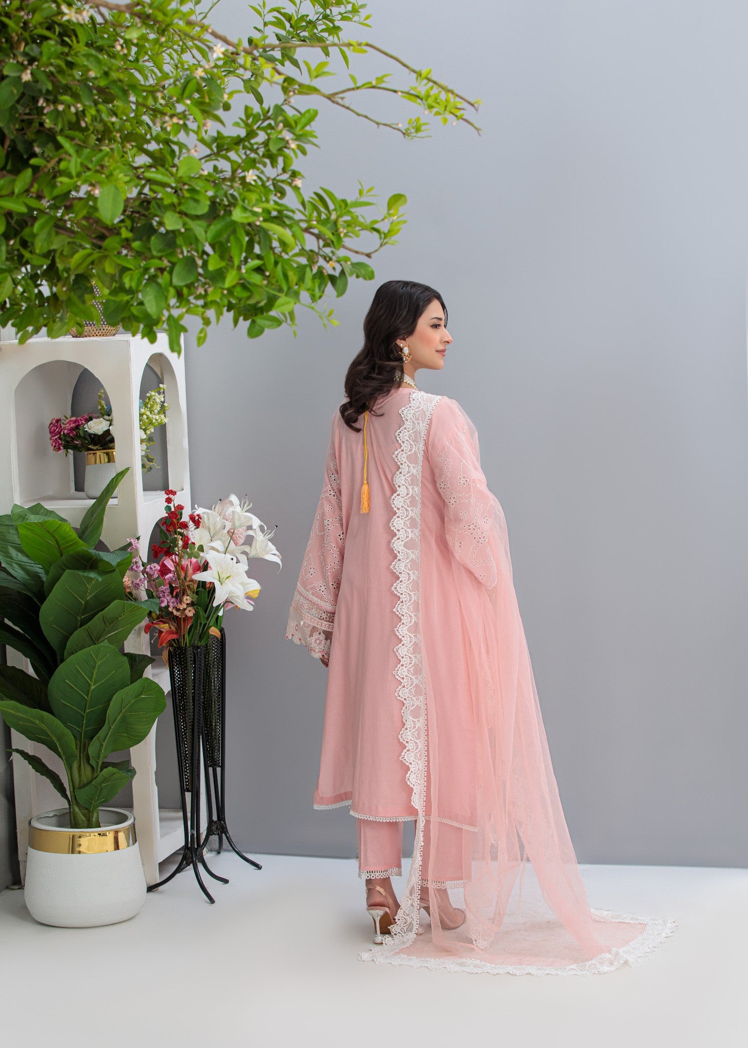 schiffli Kurta Set in Pink