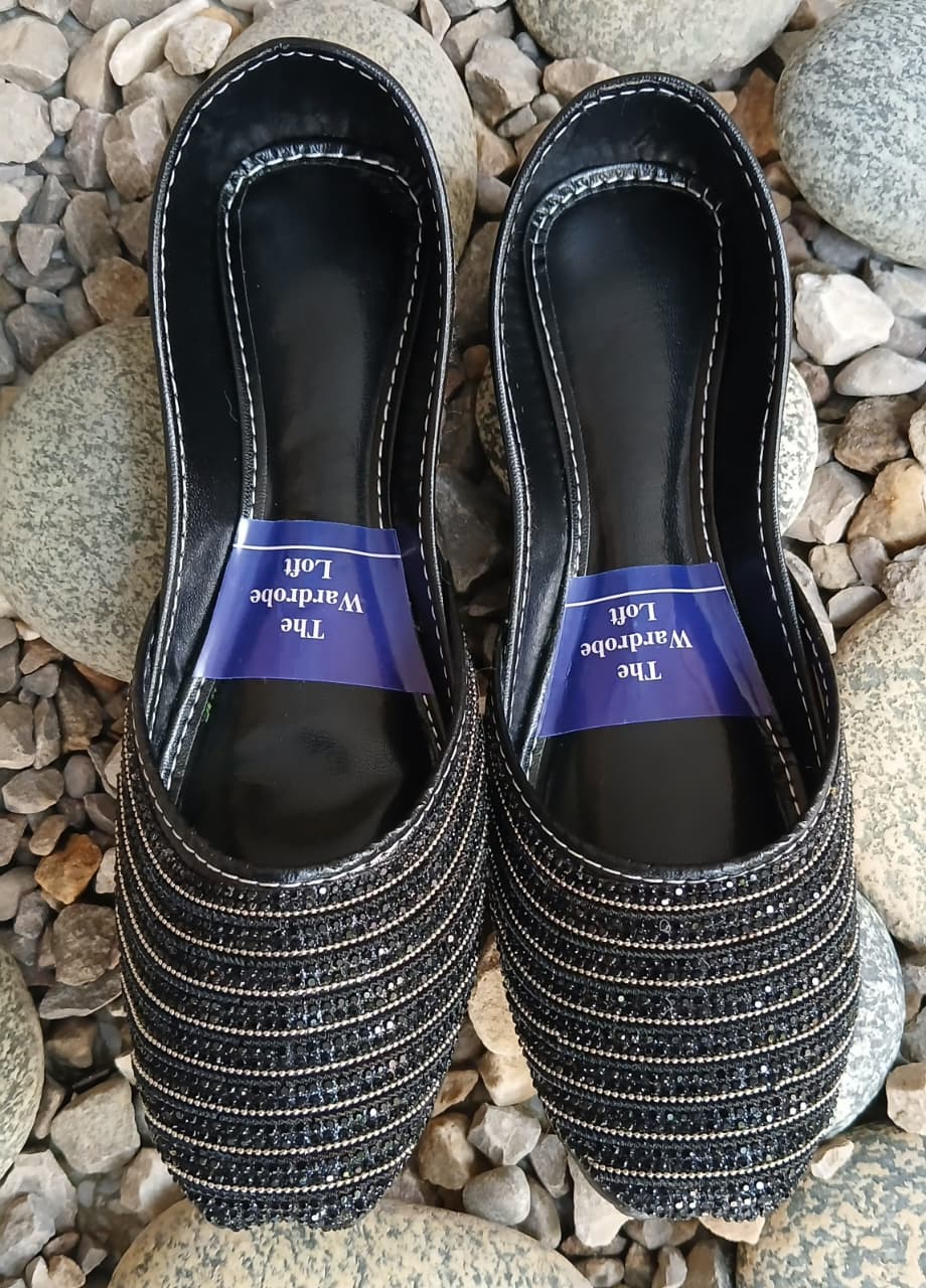 Khussa in Jet black by - High Quality Women Khussa UIK6720