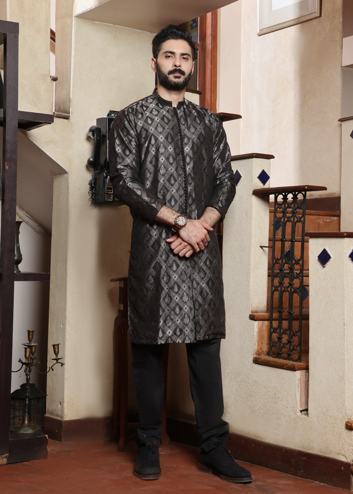 jamawar Kurta Set in Black