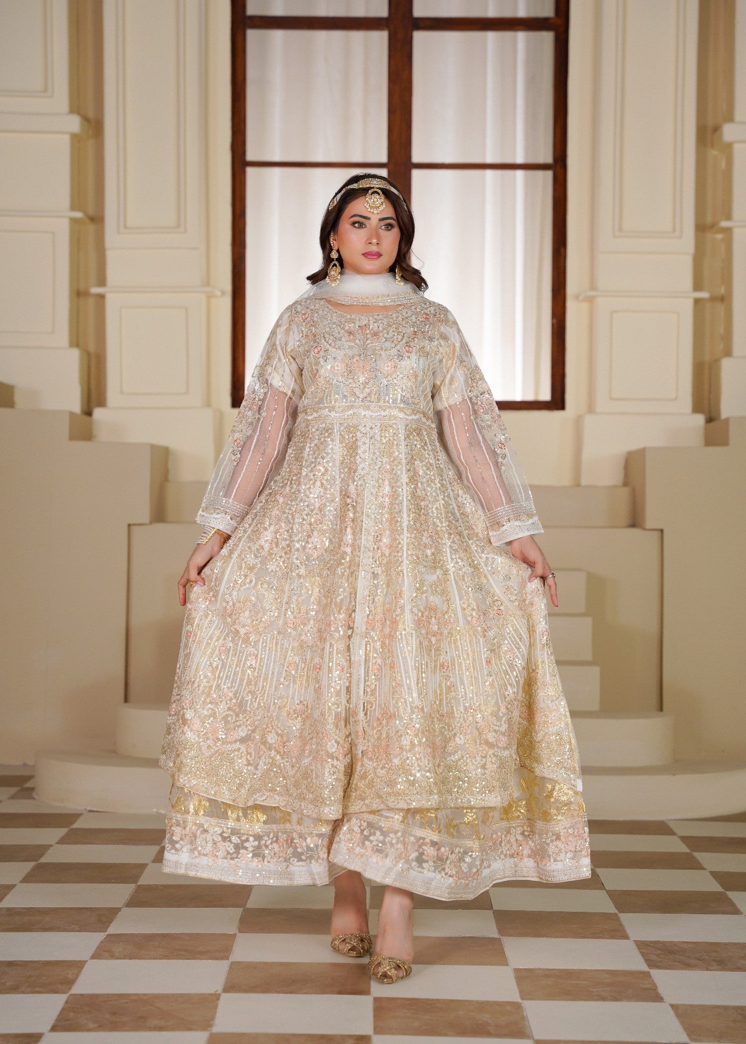 zari organza Maxi in Gold, floral white, rose pink