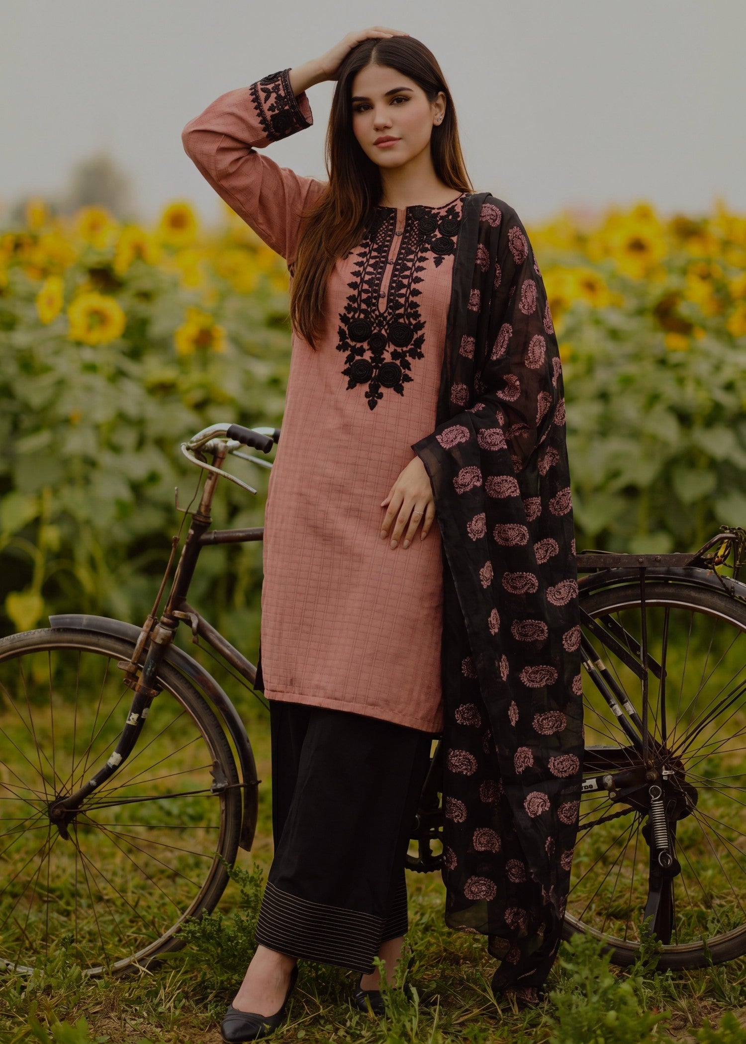 textured lawn Kurta Set in Black, pecan brown