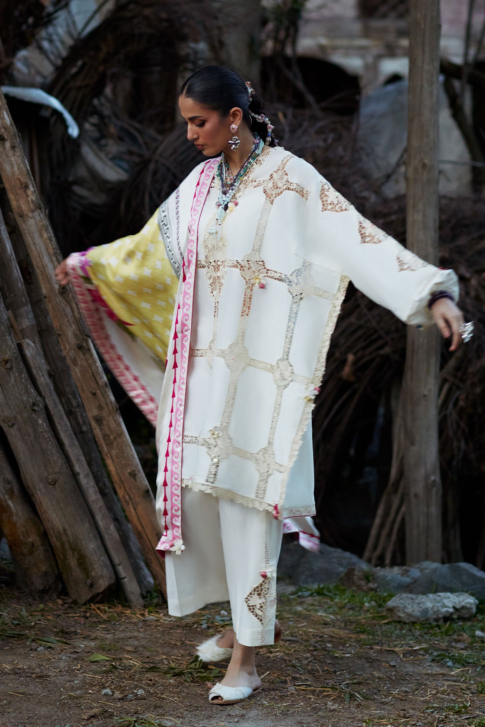 Kashmee Luxury Eid Lawn – ZÉRIN (EL26-11 B)
