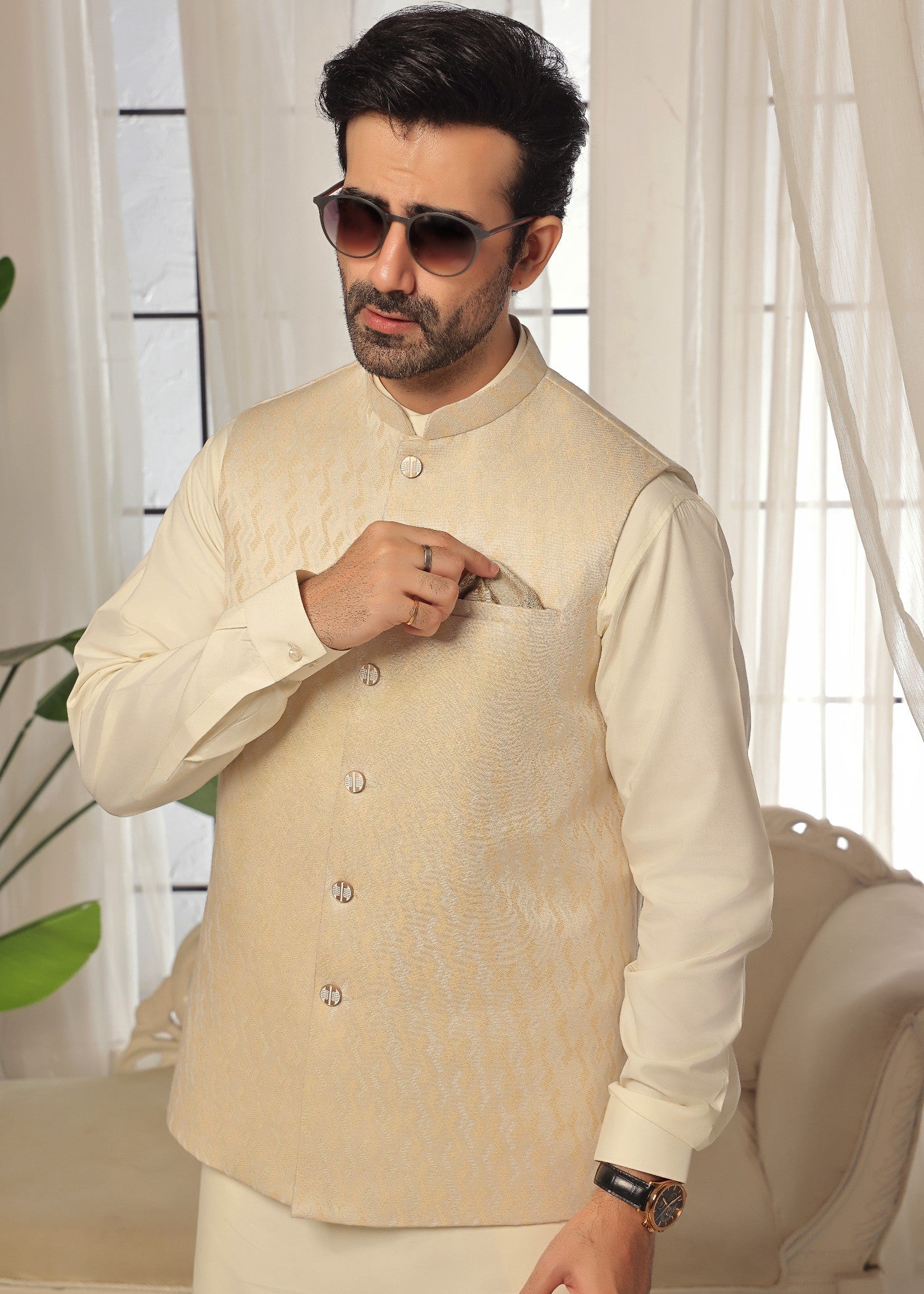 jamawar Waistcoat in Cream