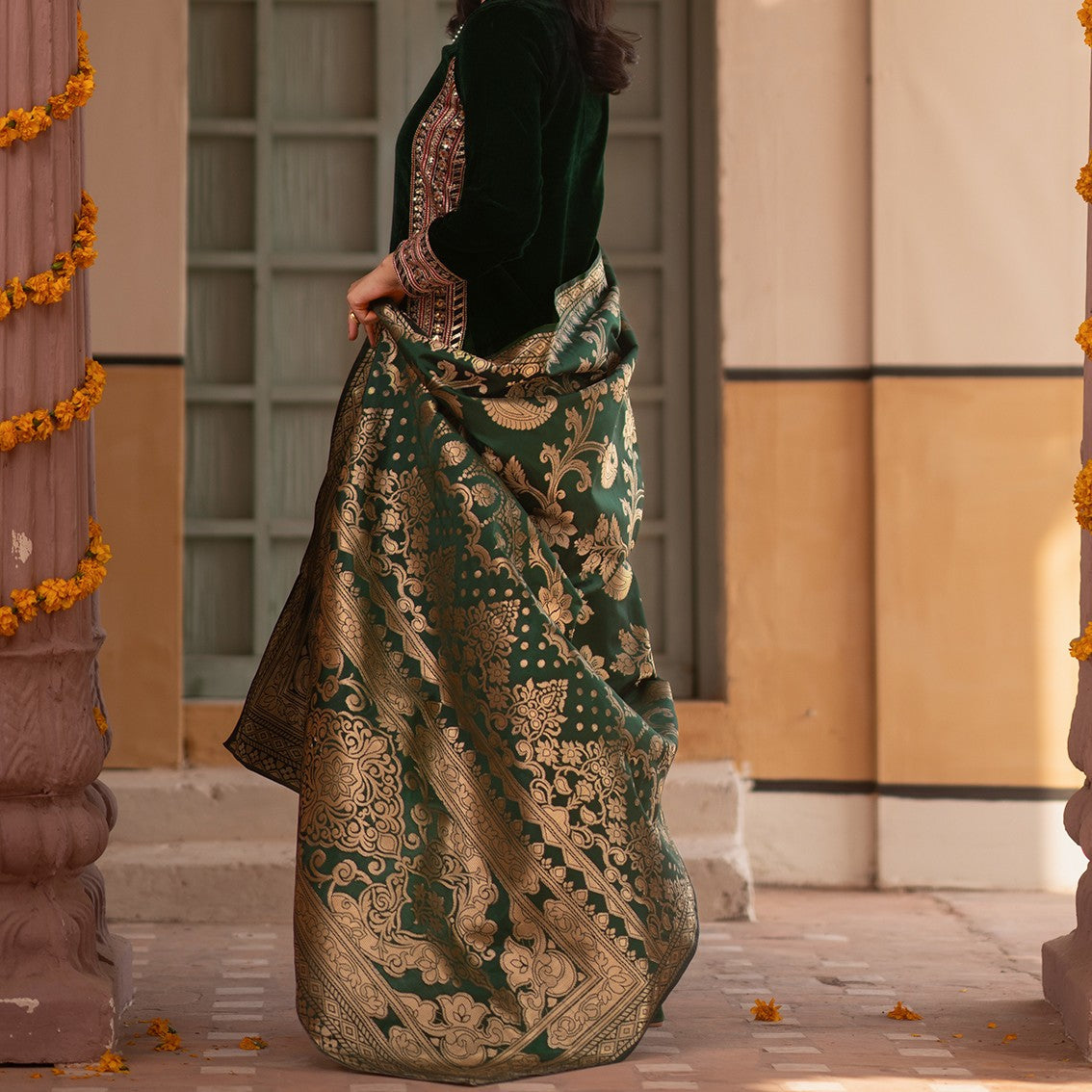 Shawl in Green Color by - Trendy Women Shawl HDU2481