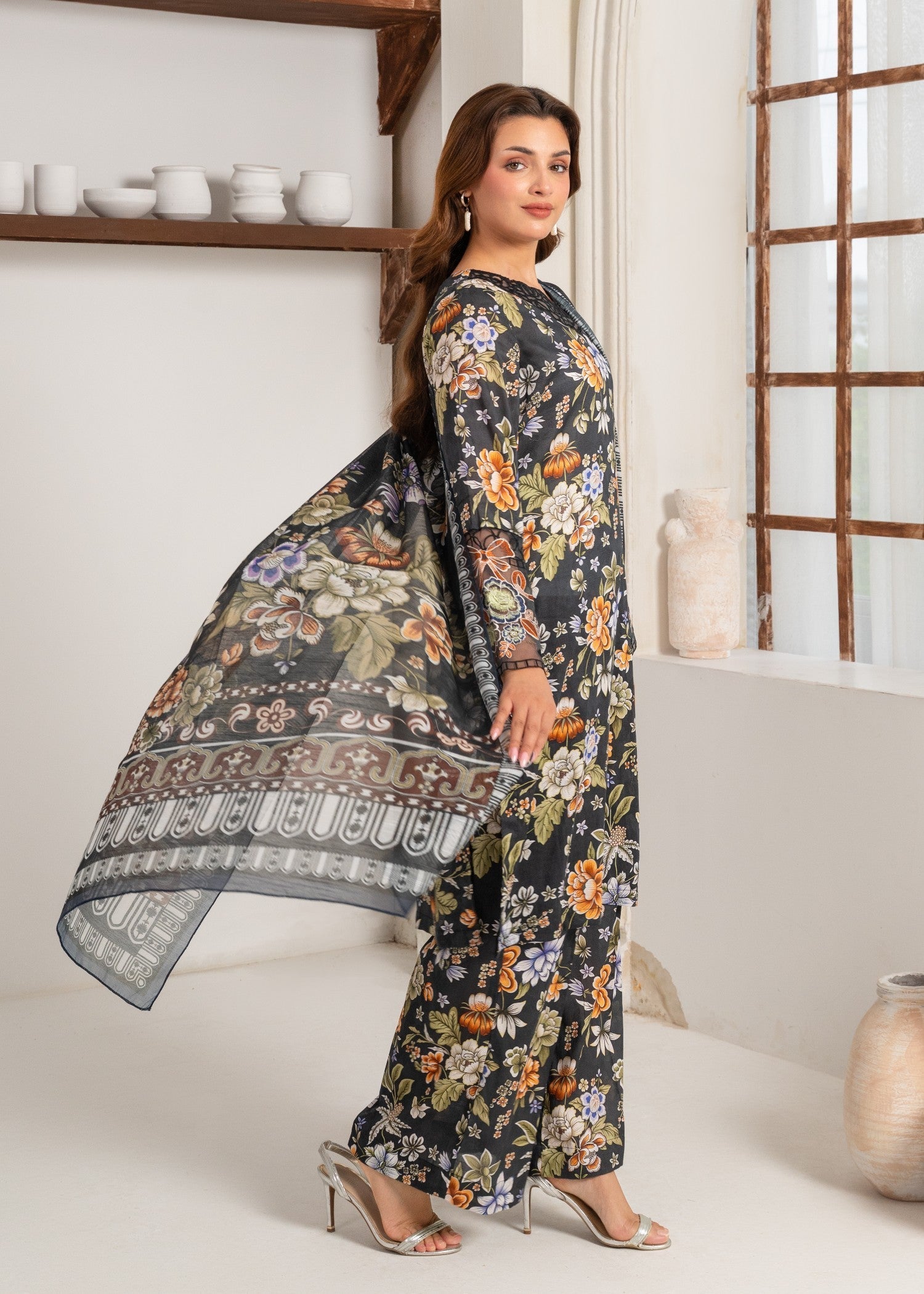textured lawn Kurta Set in Iron grey