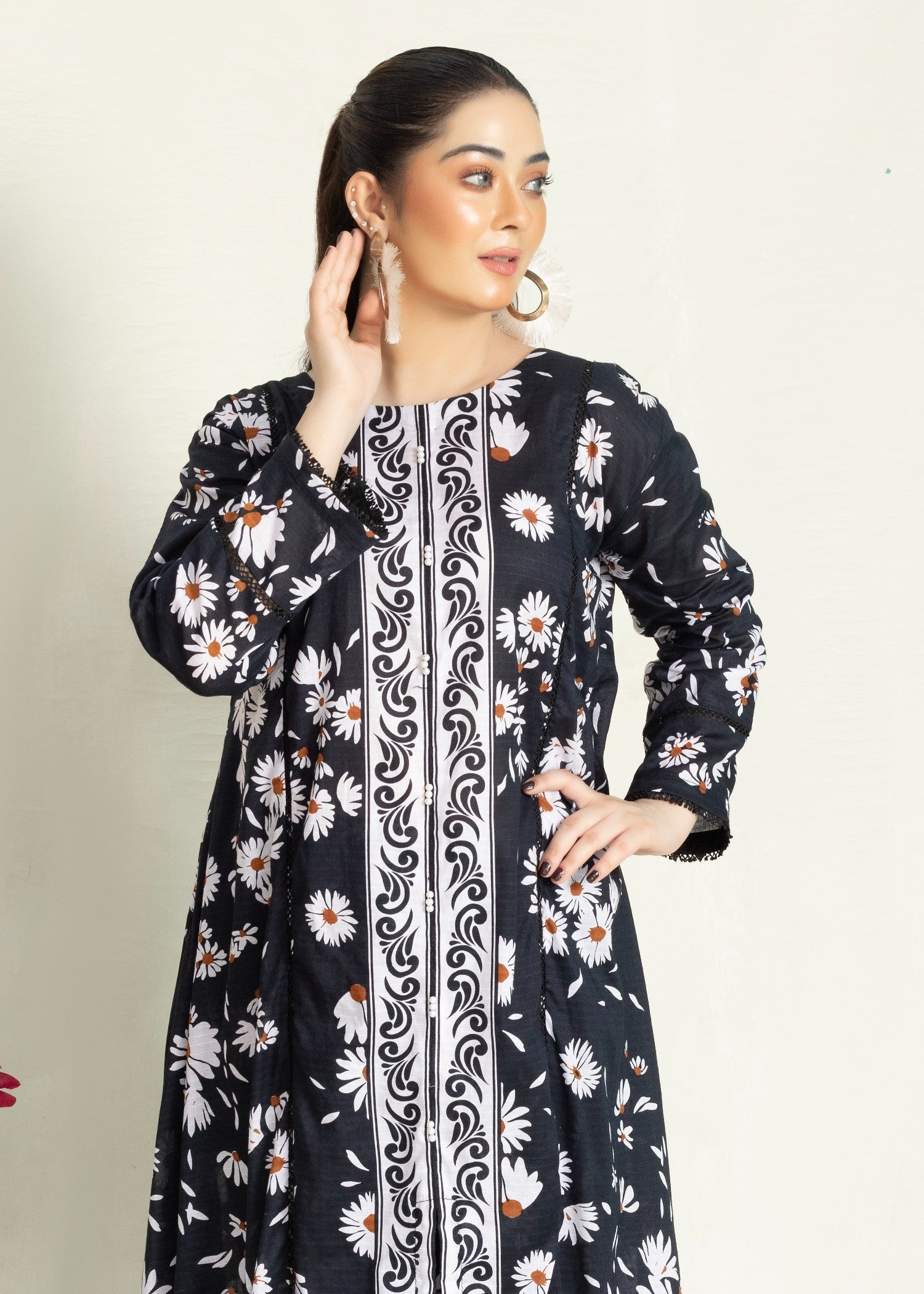 ribbed lawn Pishwas in Black